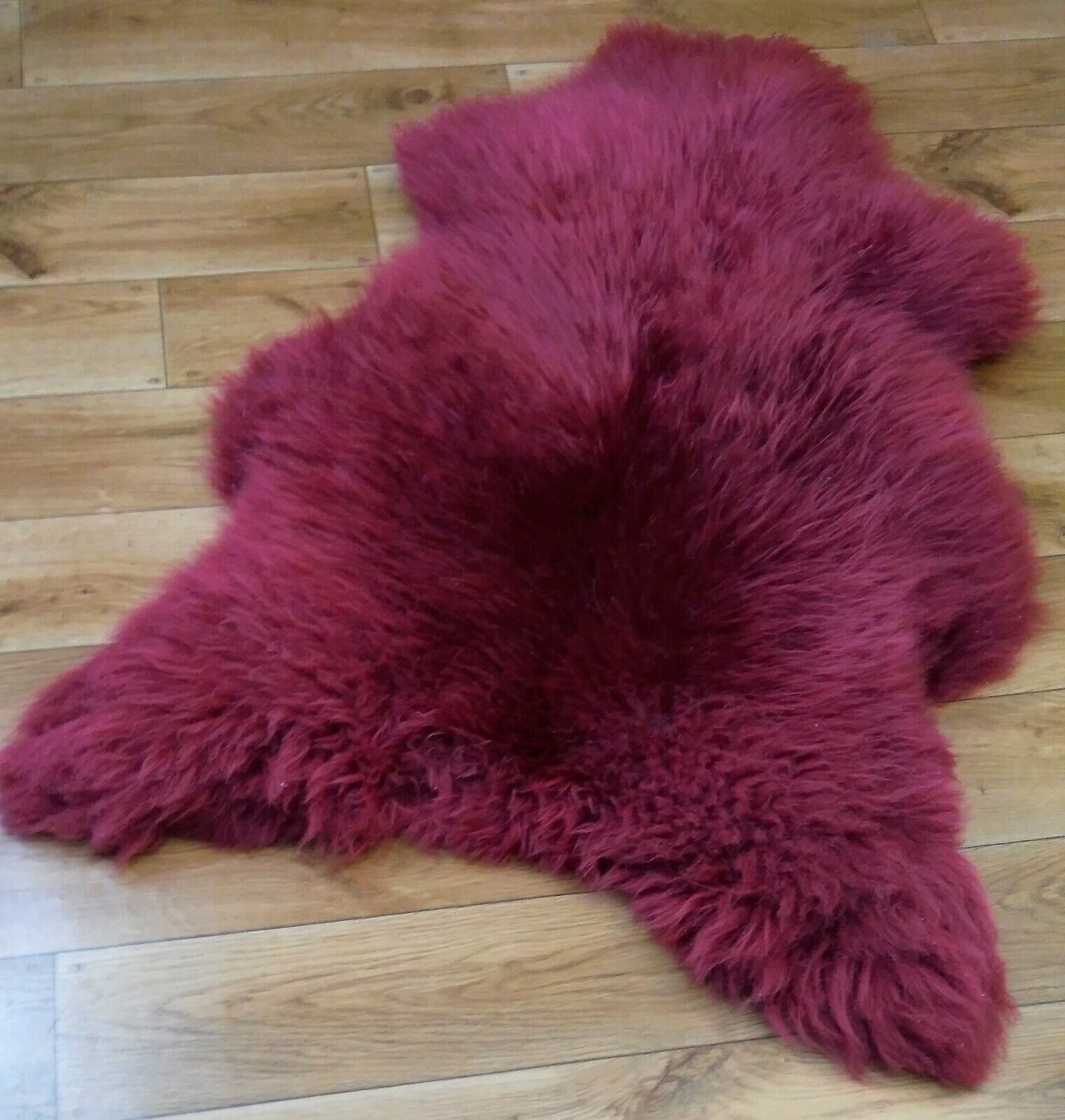 Provellus Fellteppich Bordeaux Rot Lammfell Schaffell – Gefärbt, Weiches Echtfell L–XXL, 110-120 cm x 60-70 cm – Bild 5 von 5