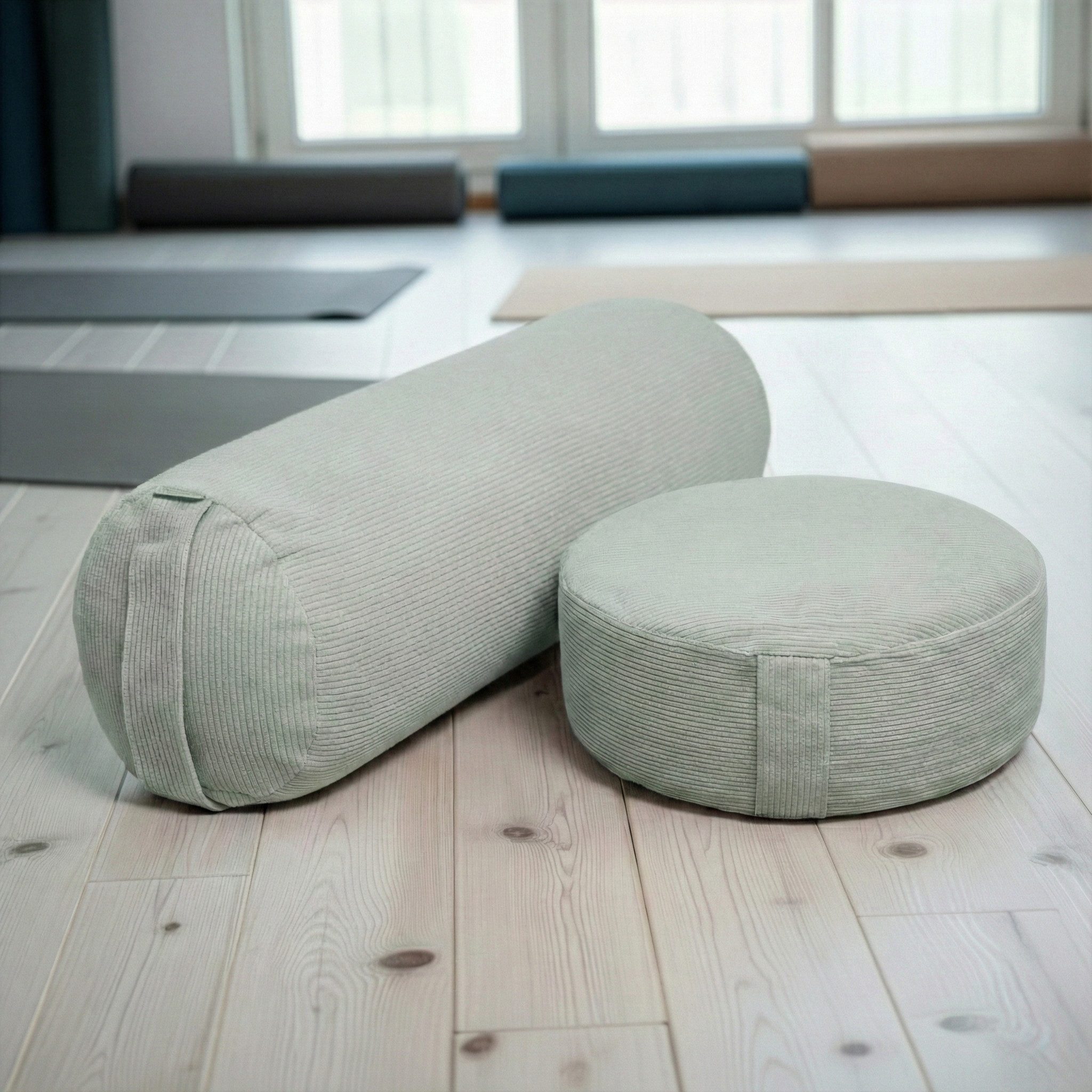 Yogistar Yogakissen Yoga-Set Velvet (Meditationskissen Cord + Yoga-Bolster Yin Cord), Yoga-Set: Rundes Cord-Meditationskissen & Yin-Bolster, weich