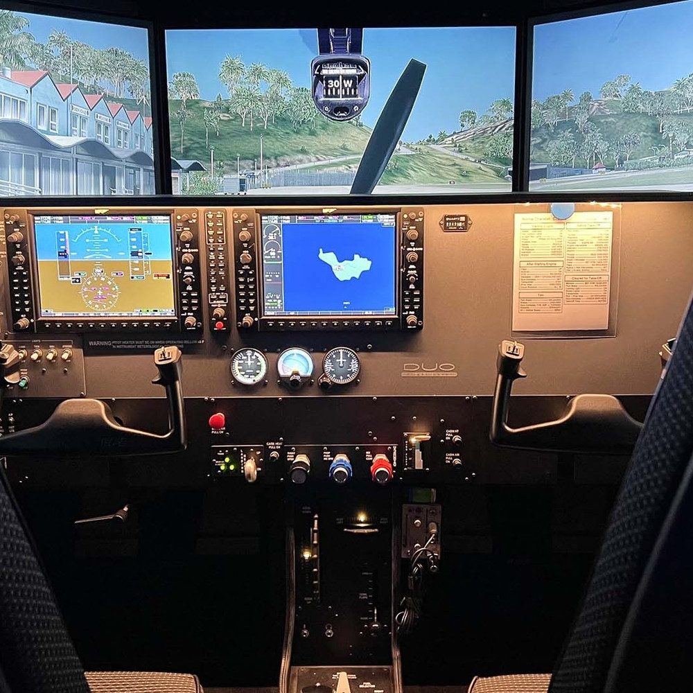 Jochen Schweizer Erlebnisgutschein Flugsimulator Cessna 182 RG Sundern (60 Min), Cessna-Abenteuer hautnah erleben