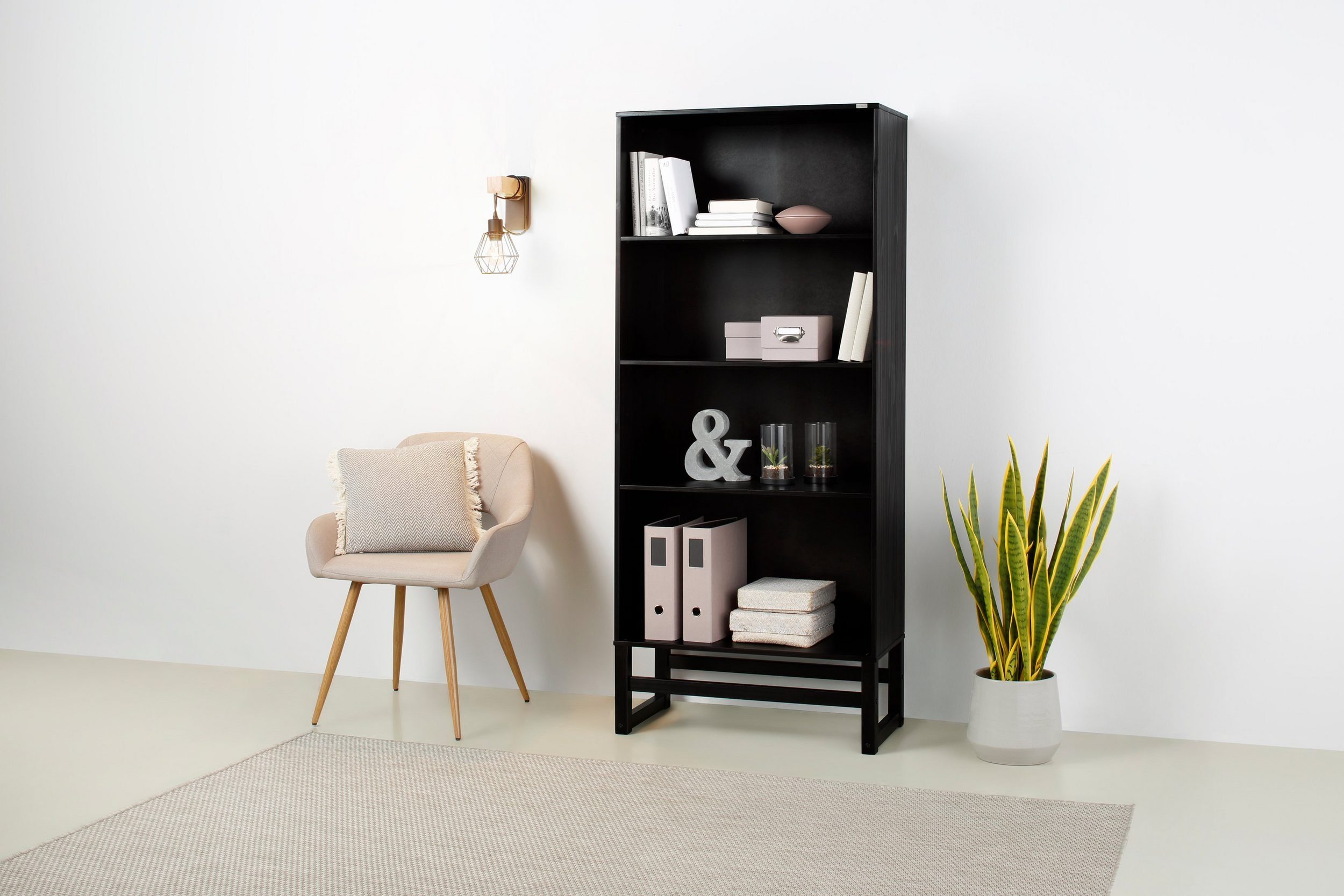 loft24 Bücherregal Jenna - Regal Standregal Wohnzimmerregal Holzregal, 4 Fächer, Masssivholz, Höhe 175 cm, Landhausstil