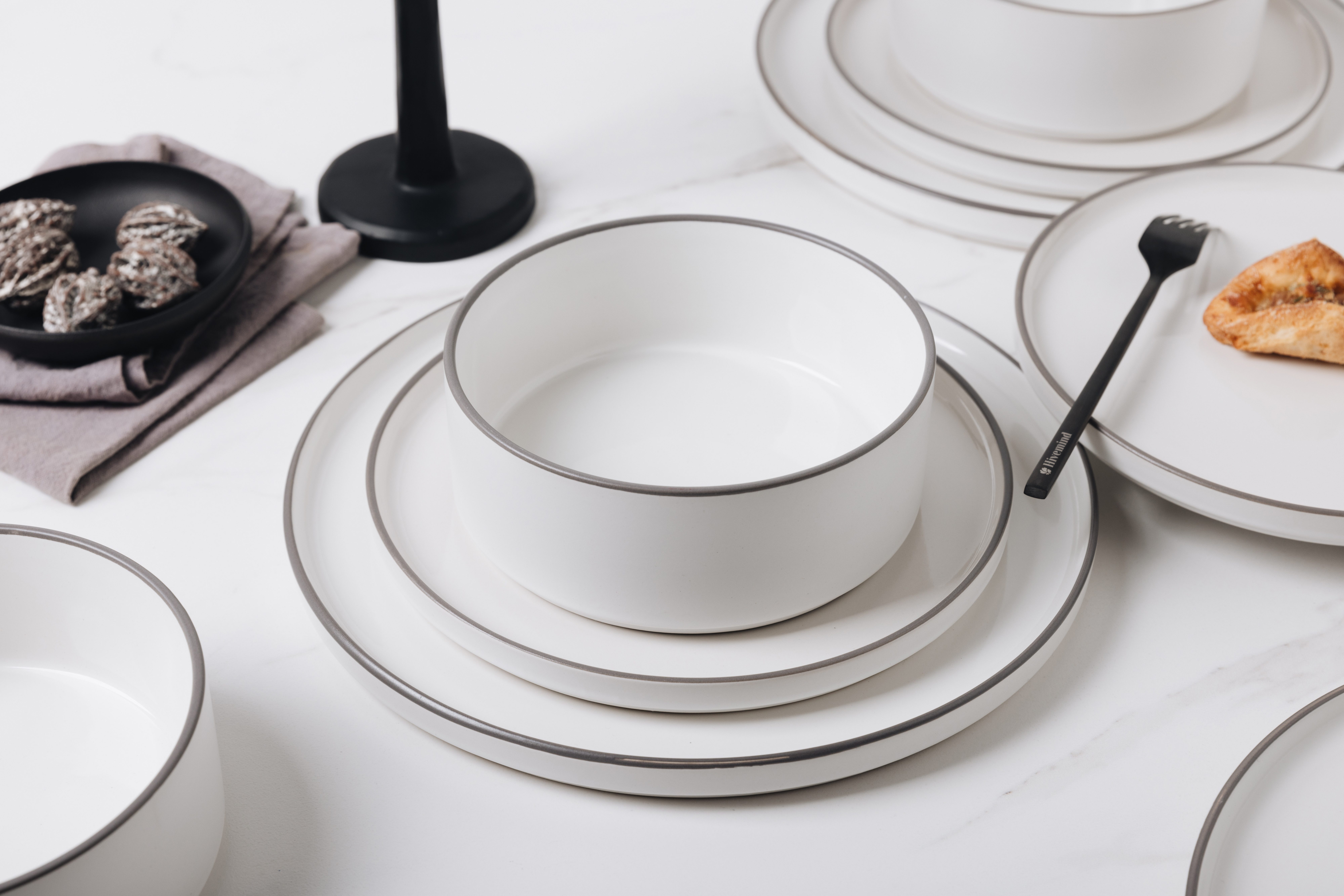 OTTO home Geschirr-Set Ylvii, außen matt, innen glänzend (18-tlg), 6 Personen, Steinzeug, spülmaschinenfest und mikrowellengeeignet – Bild 5 von 5