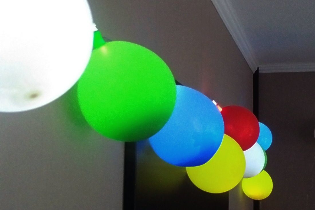 Latupo LED-Lichterkette Luftballons Licht Innen mit Plaights, 10-flammig, Garten Biergarten Deko Außen Outdoor