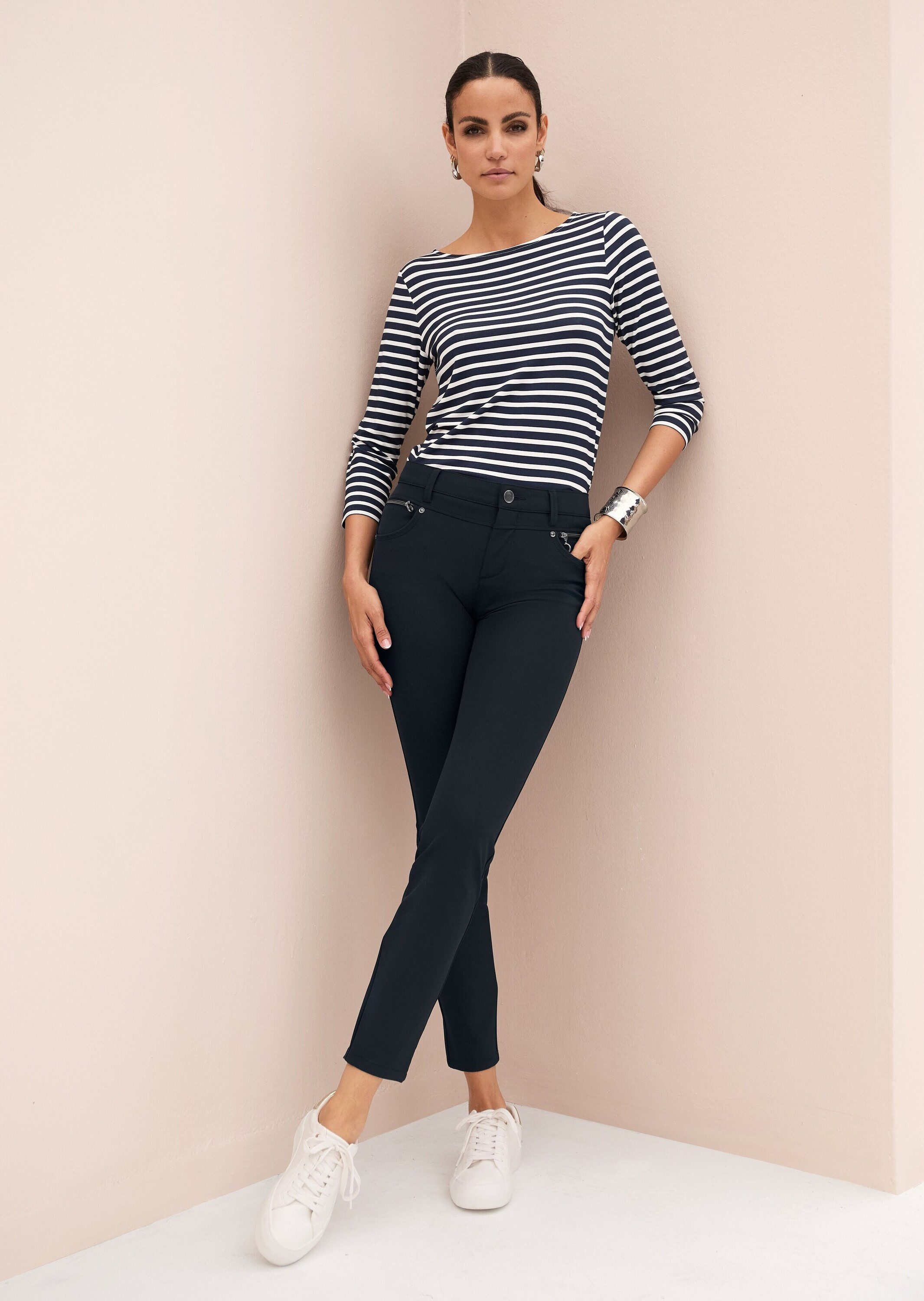 MADELEINE 3/4-Arm-Shirt Ringelshirt mit U-Boot-Ausschnitt, Halbarm Viskoseshirt mit Ringeloptik und 3/4-Arm