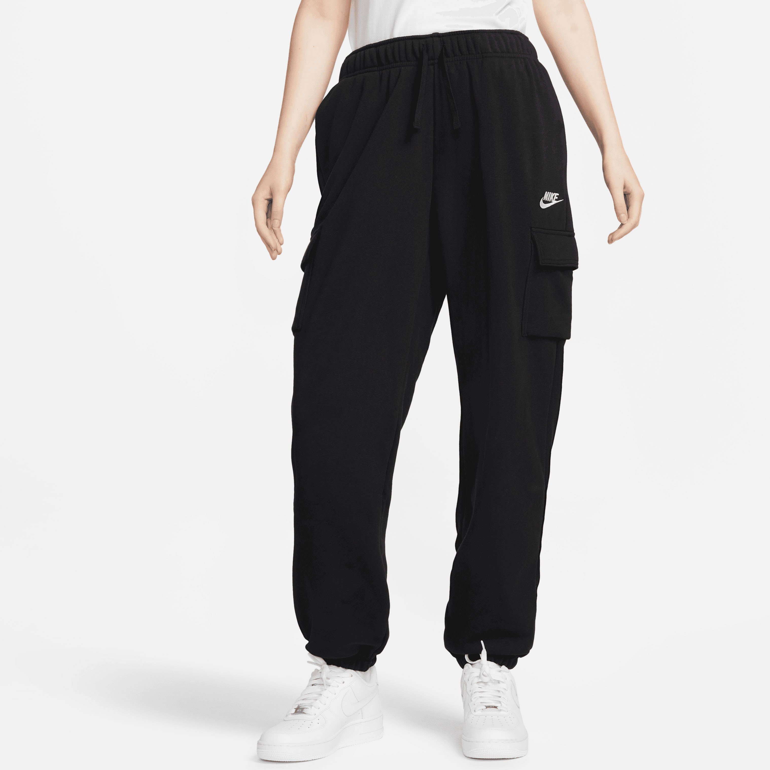 Nike Sportswear Jogginghose Club Fleece Women's Mid-Rise Oversized Cargo Sweatpants BLACK/WHITE | Jogginghosen