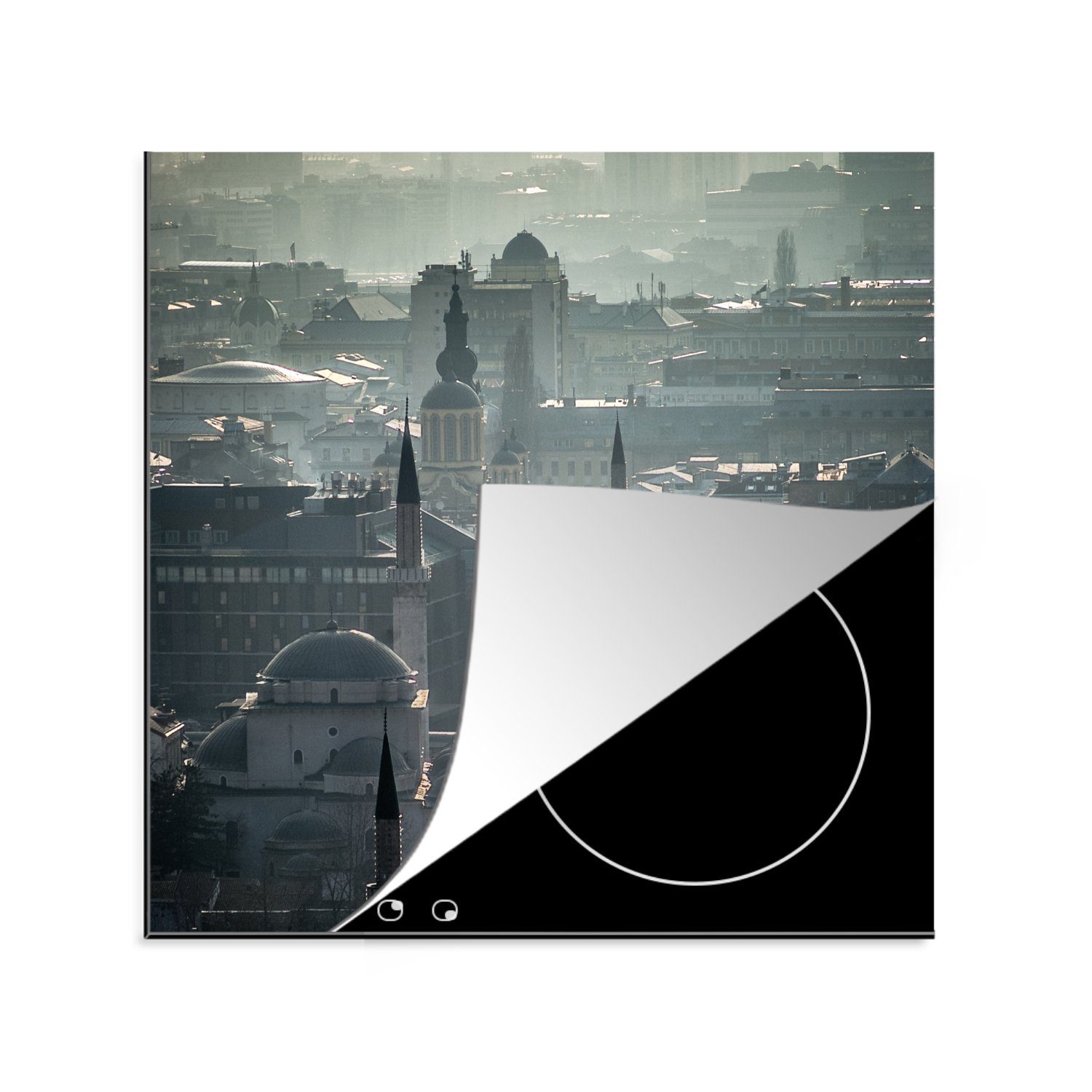 MuchoWow Herdblende-/Abdeckplatte Nebel über Sarajevo, der Hauptstadt von Bosnien und Herzegowina, Vinyl, (1 tlg), 78x78 cm, Ceranfeldabdeckung, Arbeitsplatte für küche