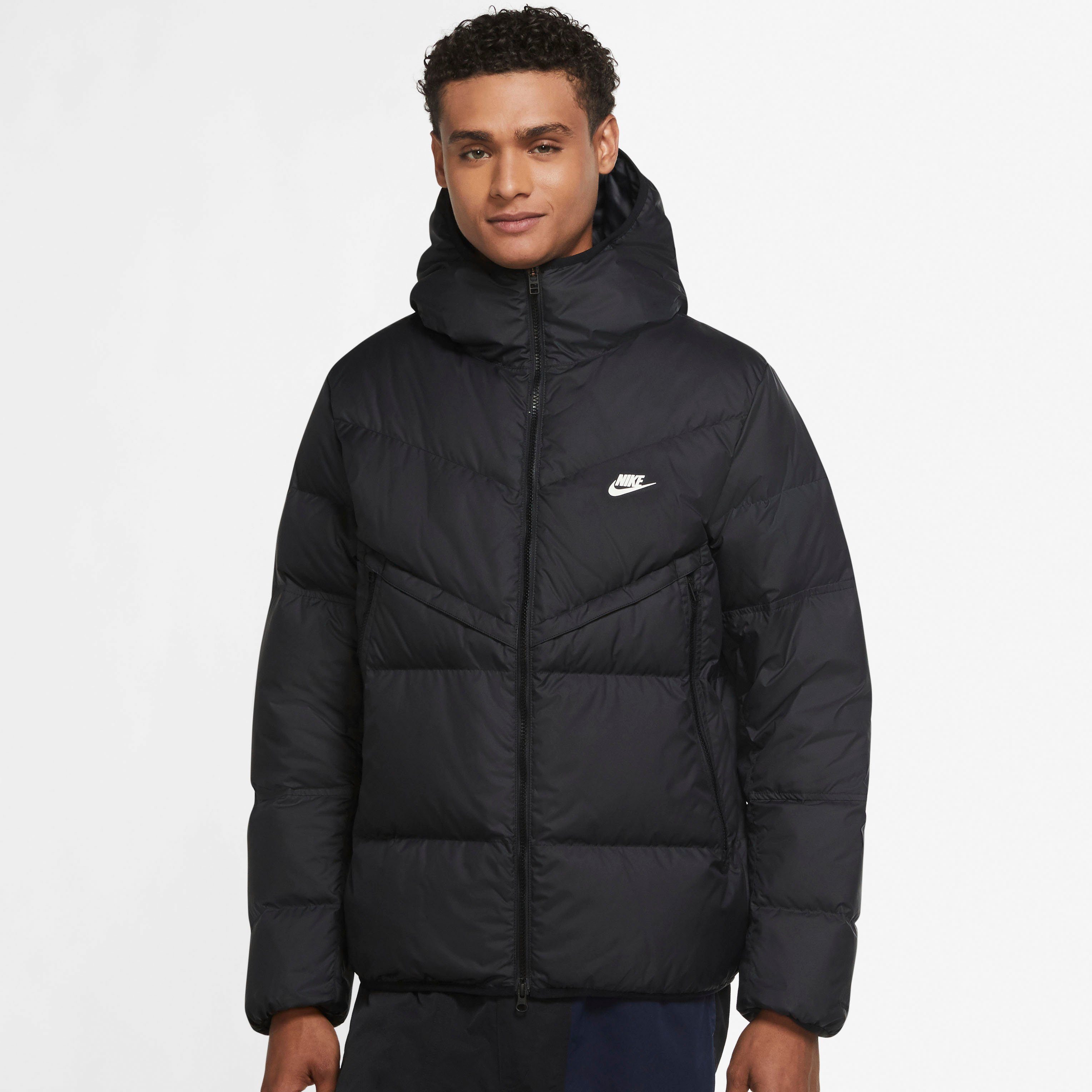 schwarze winterjacke herren nike
