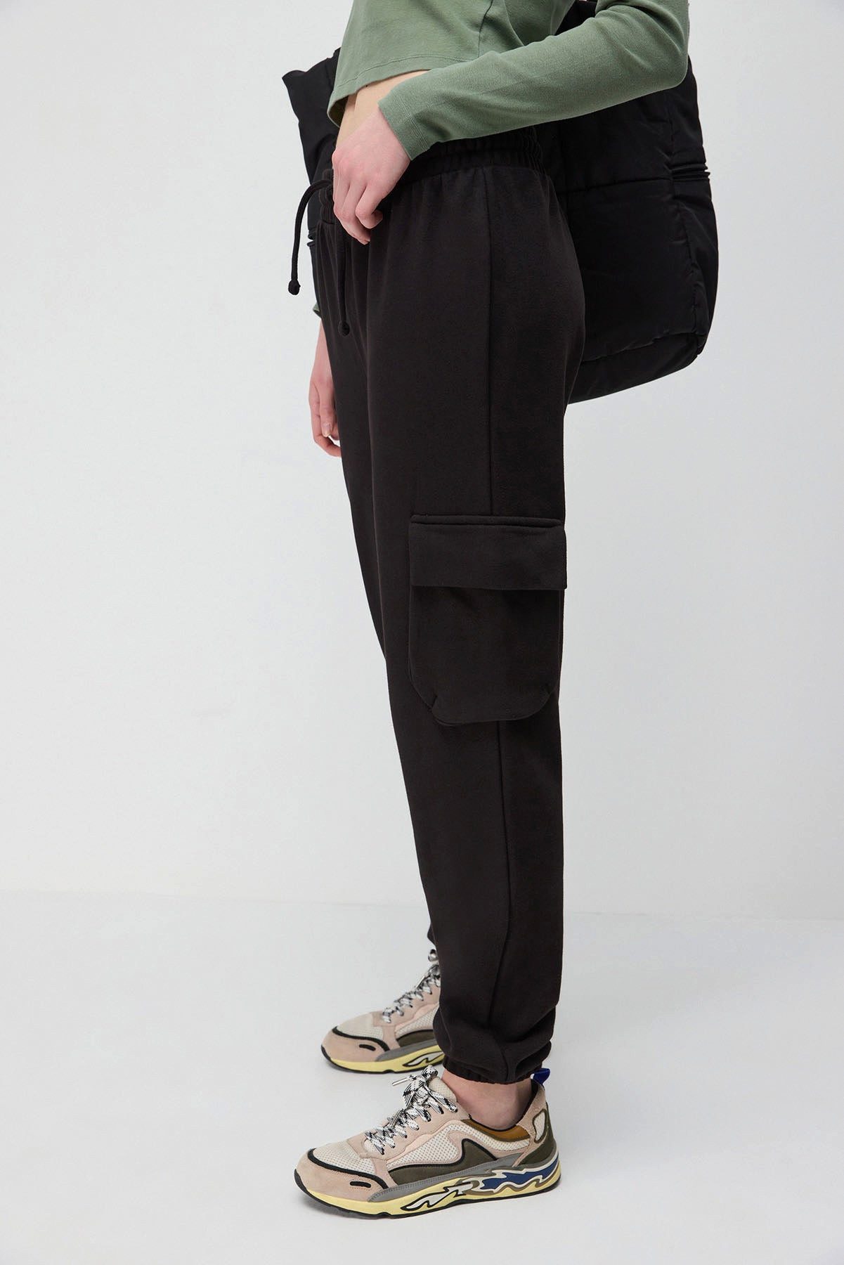 No Matter What Sweatponcho Schwarze Basic Cargo Jogger-Sweatpants
