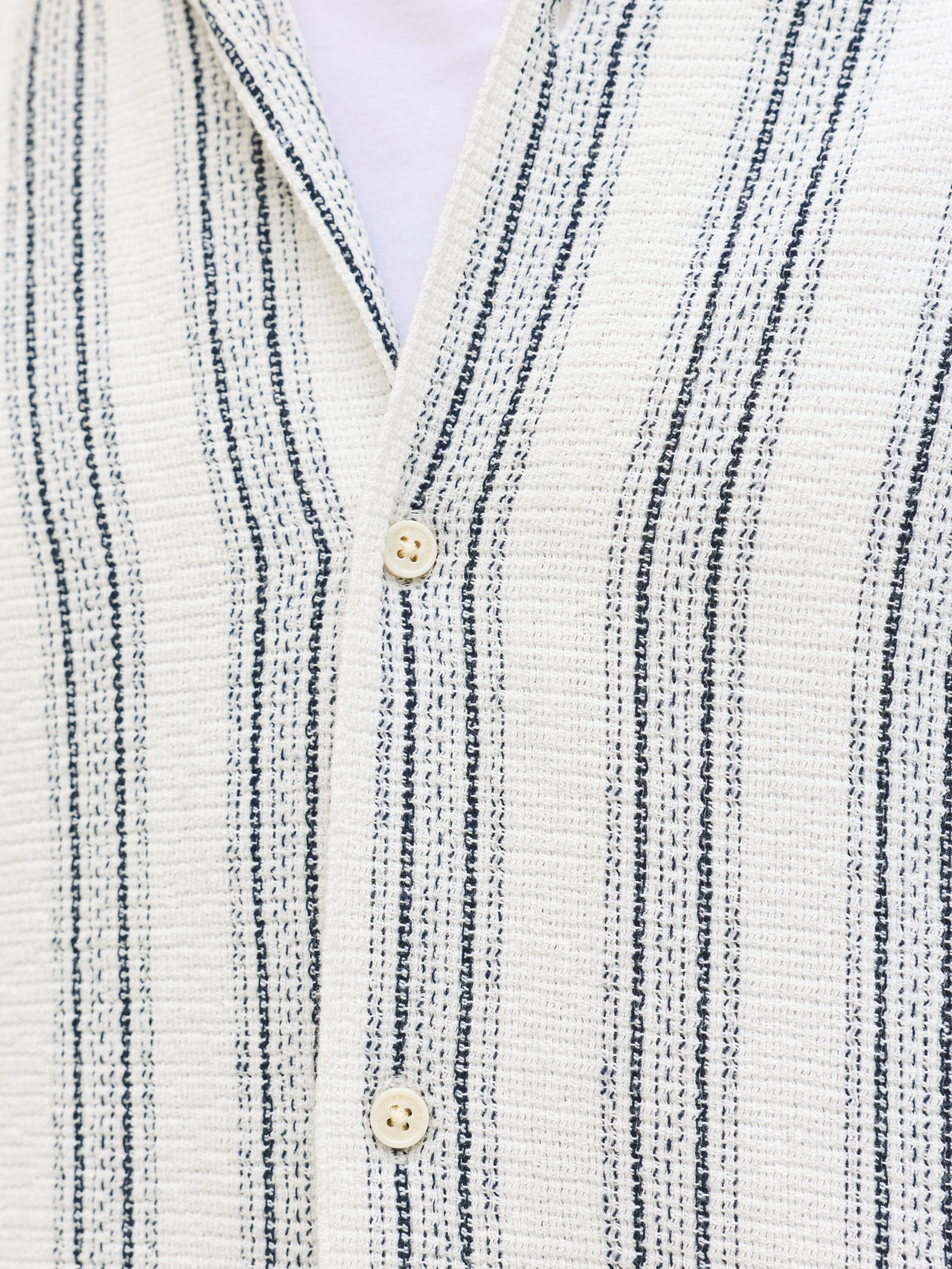 Jack & Jones Kurzarmhemd JORCOBA STRIPE RESORT SHIRT SS SN