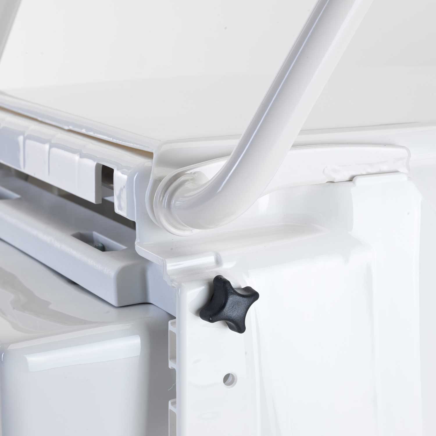 Invacare Toilettensitzerhöhung Aquatec® 900 Toilettensitzerhöhung m. Armleh günstig online kaufen