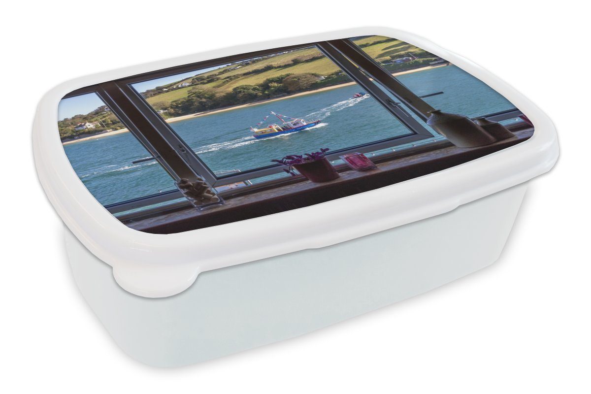 MuchoWow Lunchbox Blick auf das Meer und ein Boot, Kunststoff, (2-tlg), Brotbox für Kinder und Erwachsene, Brotdose, für Jungs und Mädchen weiß