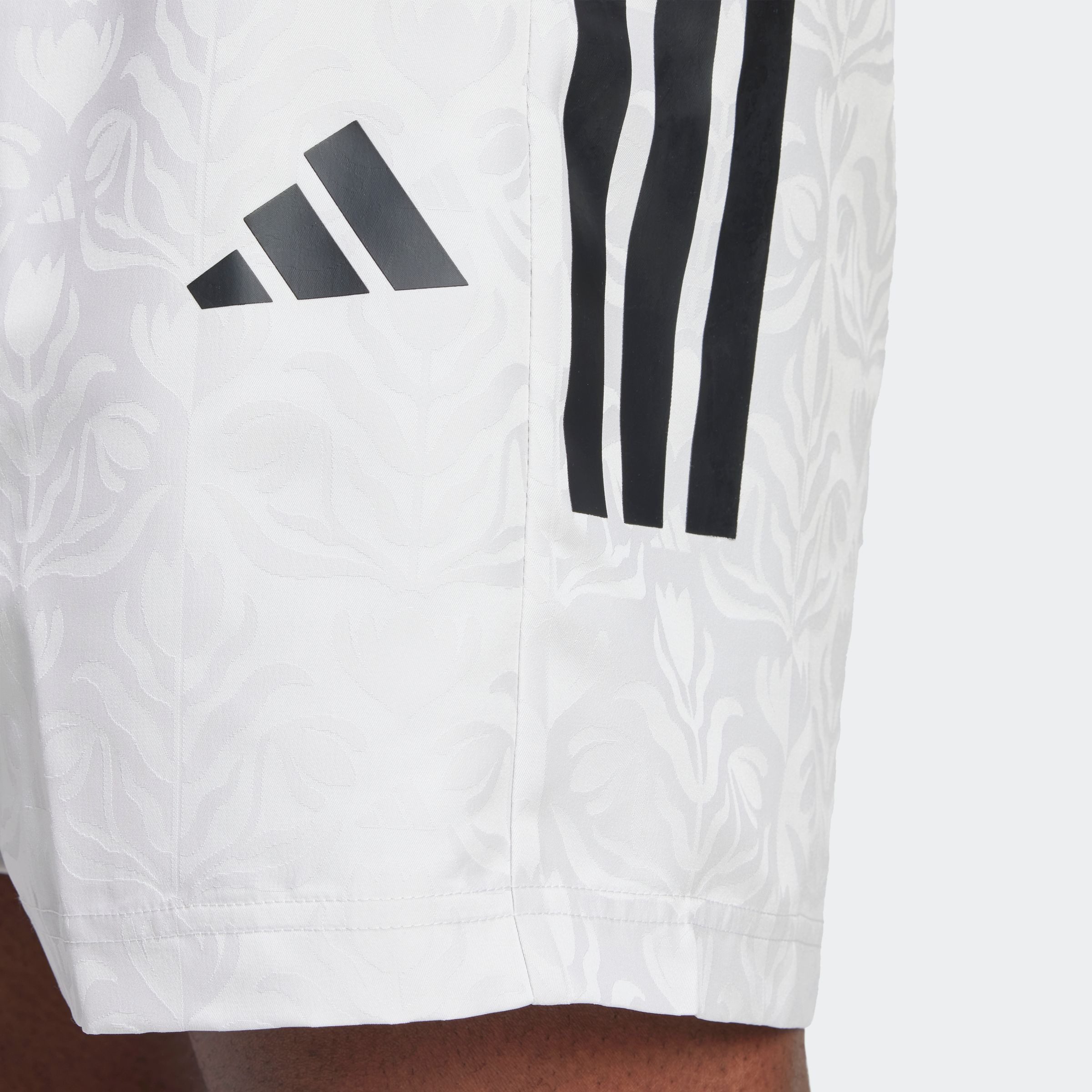 adidas Sportswear Shorts COMMON GOAL – Bild 5 von 5