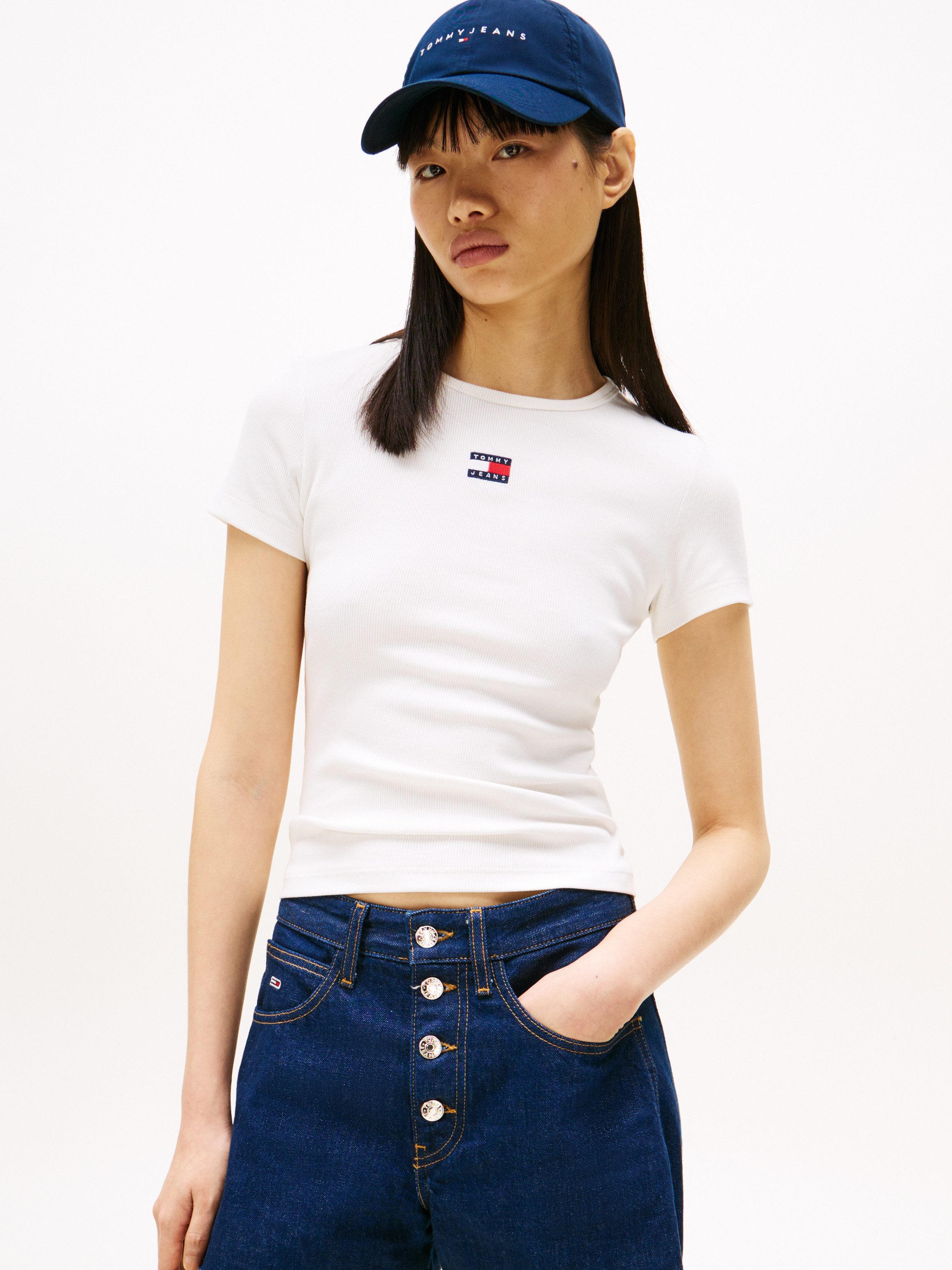 Tommy Jeans Kurzarmshirt TJW SLIM BADGE RIB TEE mit gerippter Struktur günstig online kaufen