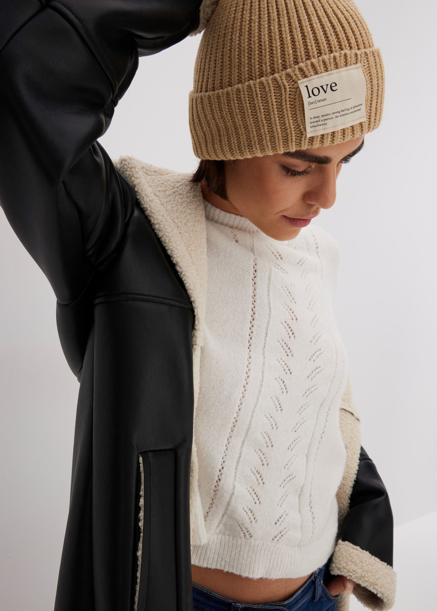 bonprix Strickmütze aus Viskose, Polyester und Polyamid, modischer Stil