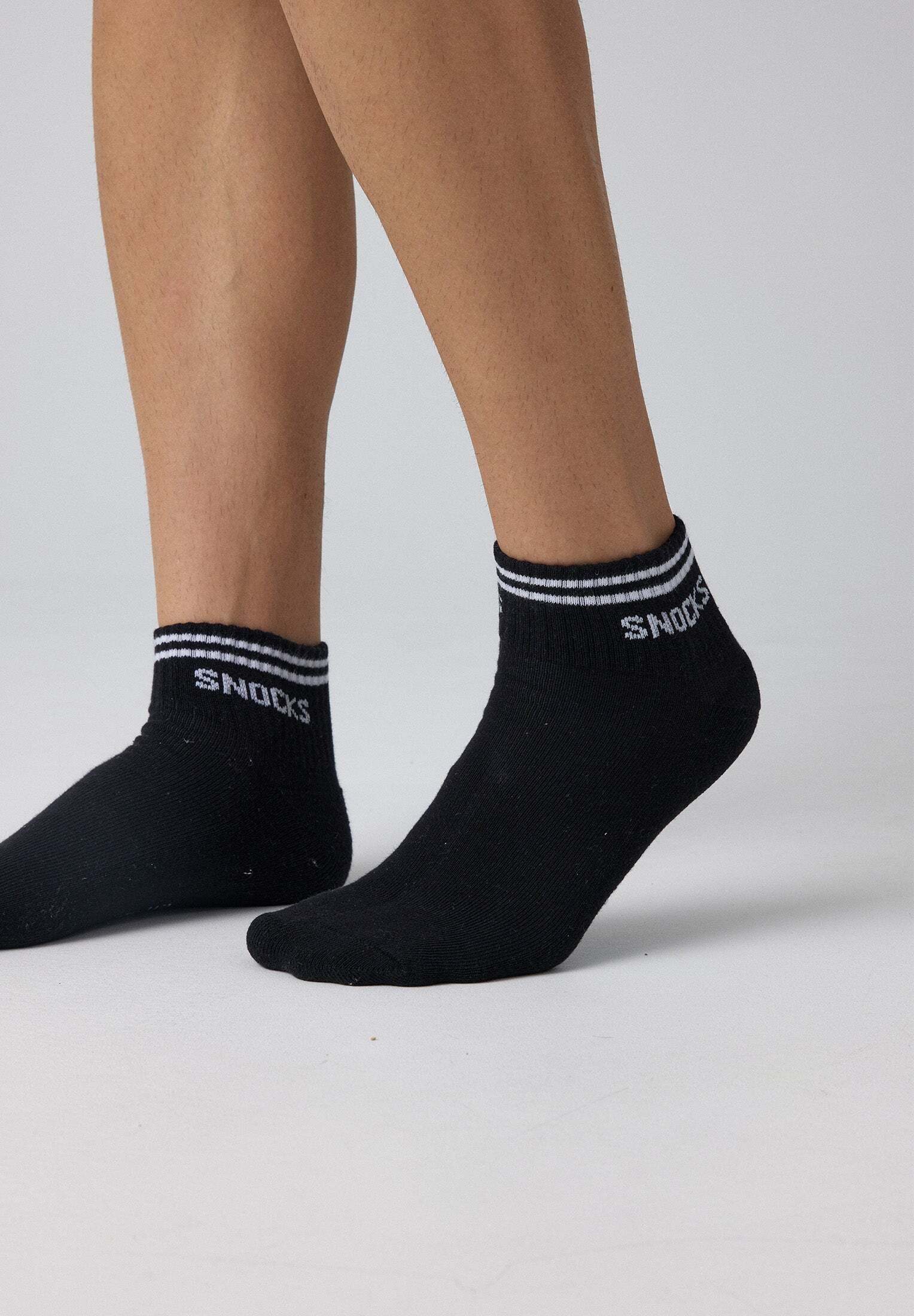 SNOCKS Sneakersocken kurze Socken für Herren & Damen mit Streifen (4-Paar) mit Rippbund, verstärkte Sohle, halbhoch, aus Bio-Baumwolle