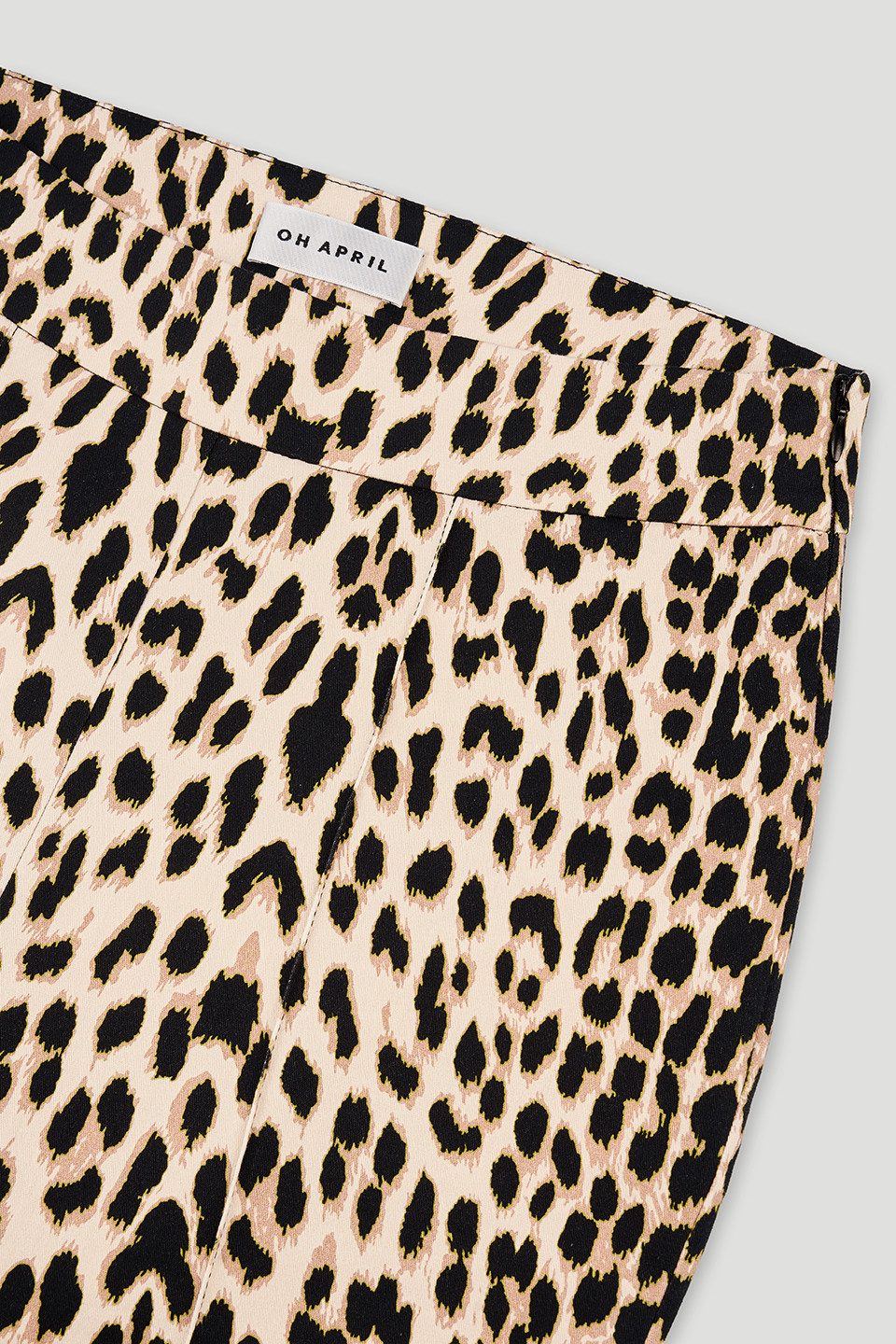 OH APRIL 5-Pocket-Hose Clove Capri Pants