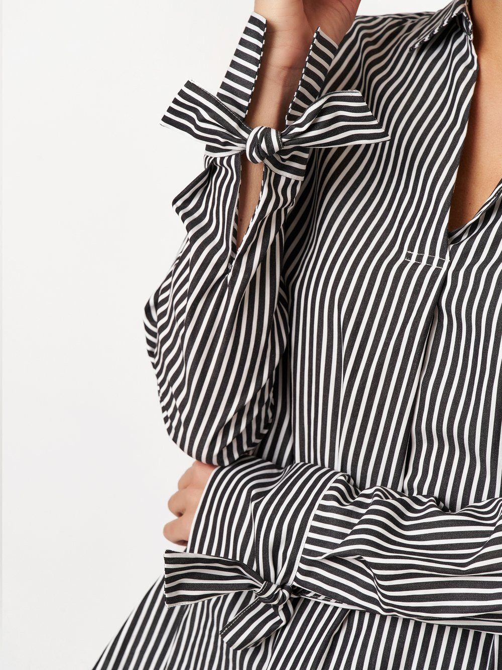 TONI Schlupfbluse Celia mit gebundenen Manschetten