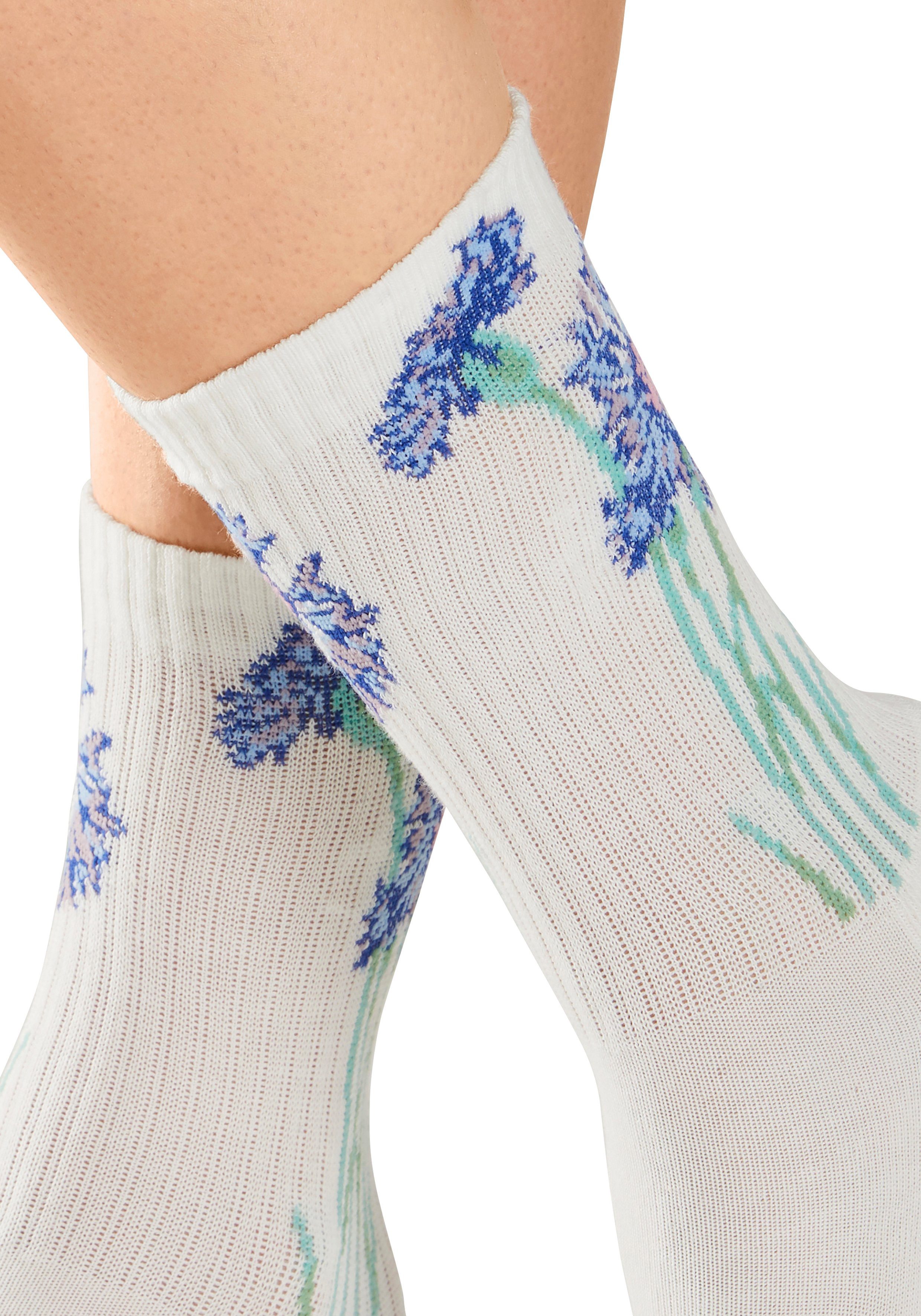 mit LASCANA 4x eingestrickten 4-Paar) ecru Basicsocken Blumen (Packung, Motiven