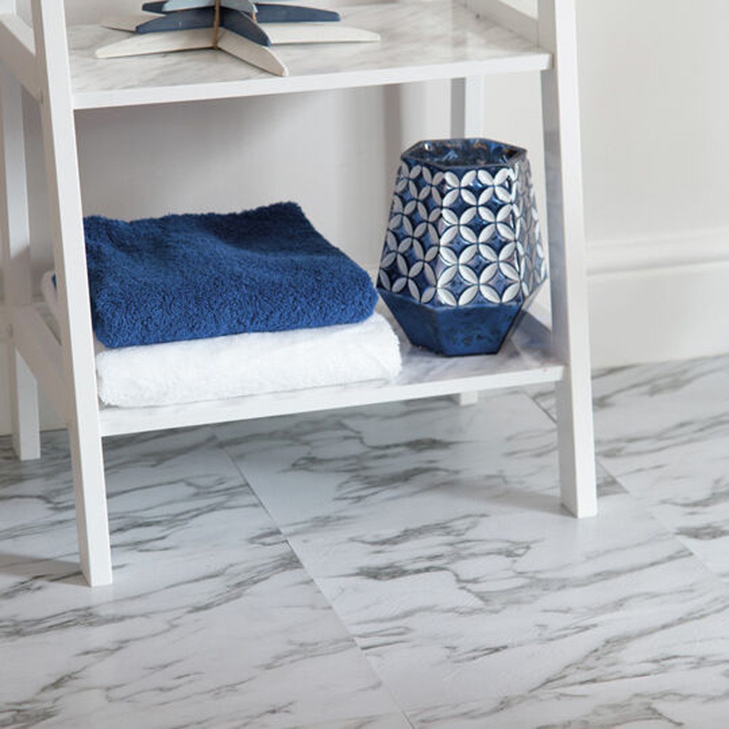 d-c-fix Bodenfliese 18,99€/qm Klebefliesen für Boden & Wand PVC Fliesen selbstklebend, 274-5047 I Premium Marble, Bodenbelag selbstklebend - Für Küche, Bad / Badezimmer & Wohnzimmer