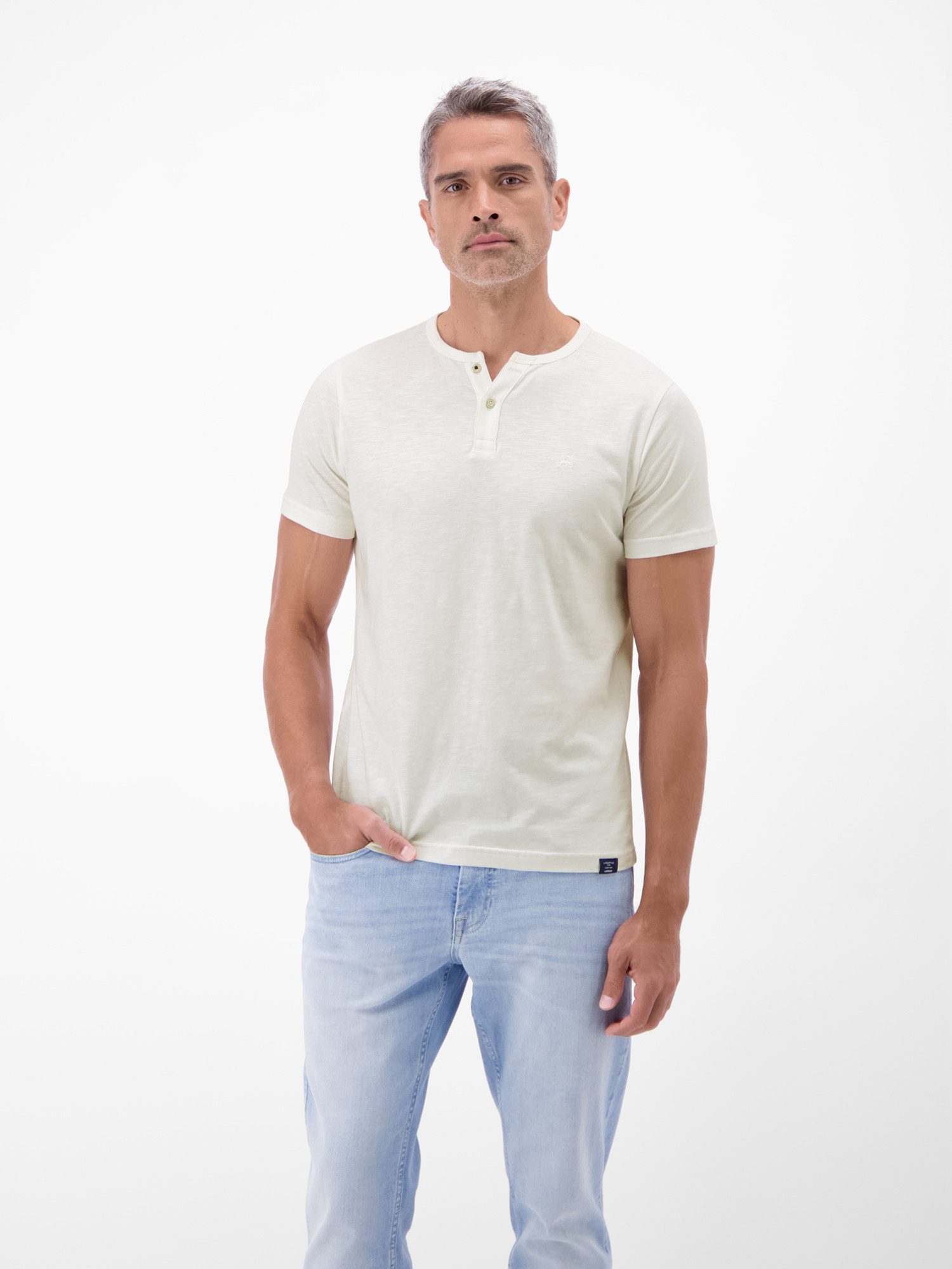LERROS T-Shirt T-Shirt mit Rundhalsausschnitt und Knopfleiste günstig online kaufen