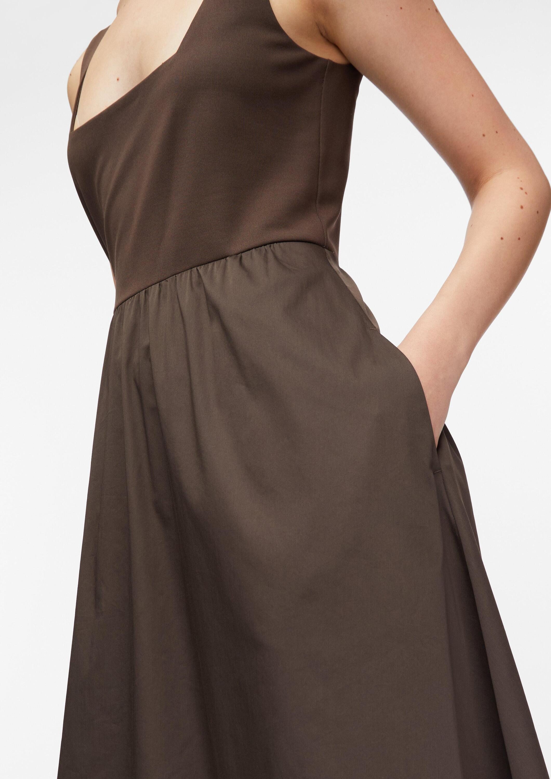 comma Midikleid Kleid Kleid im Fabricmix mit Popeline-Rock und Eingrifftaschen – Bild 4 von 5