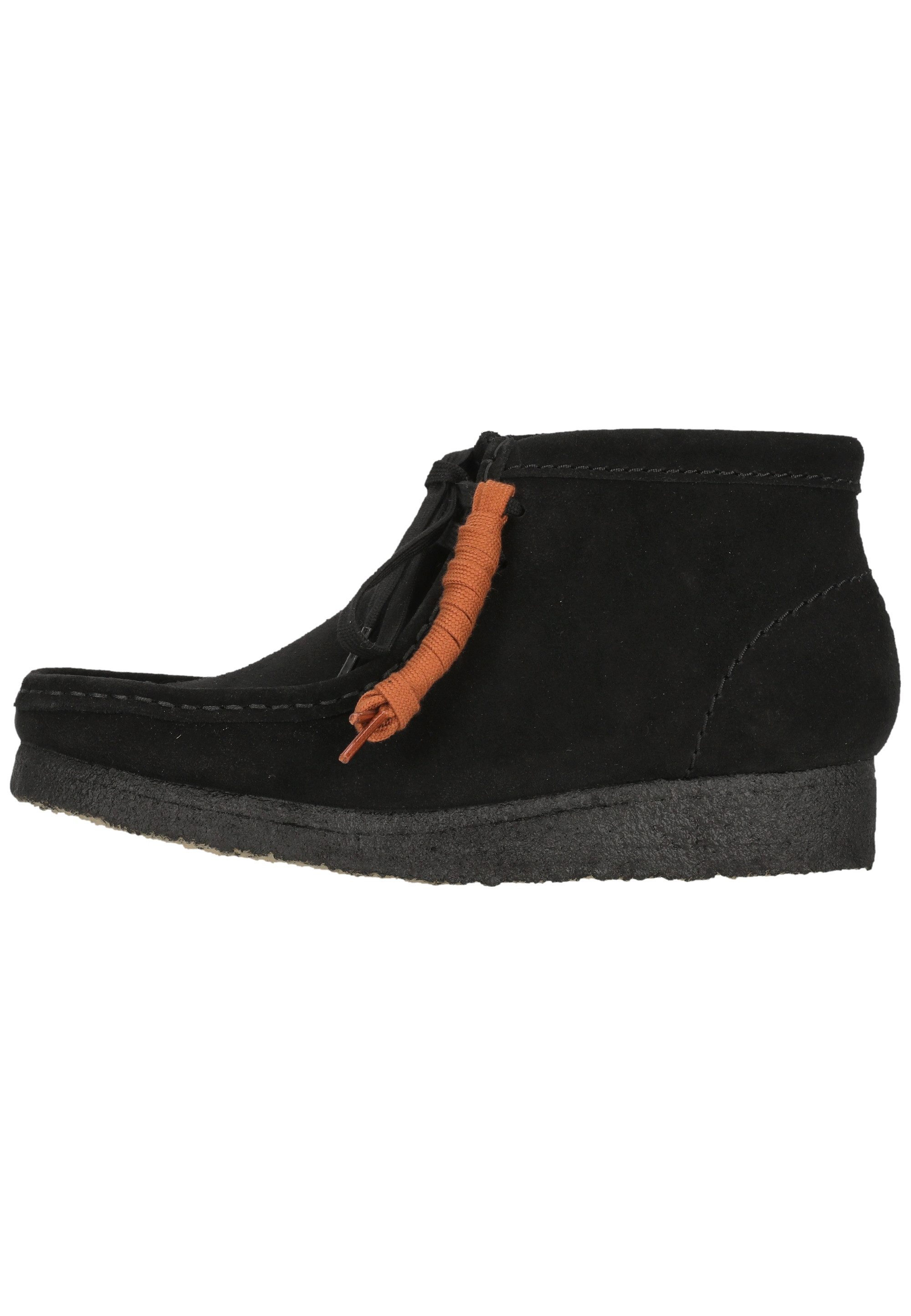 Clarks Wallabee Boot. Black Sde Schnürschuh mit ikonischer Sohle