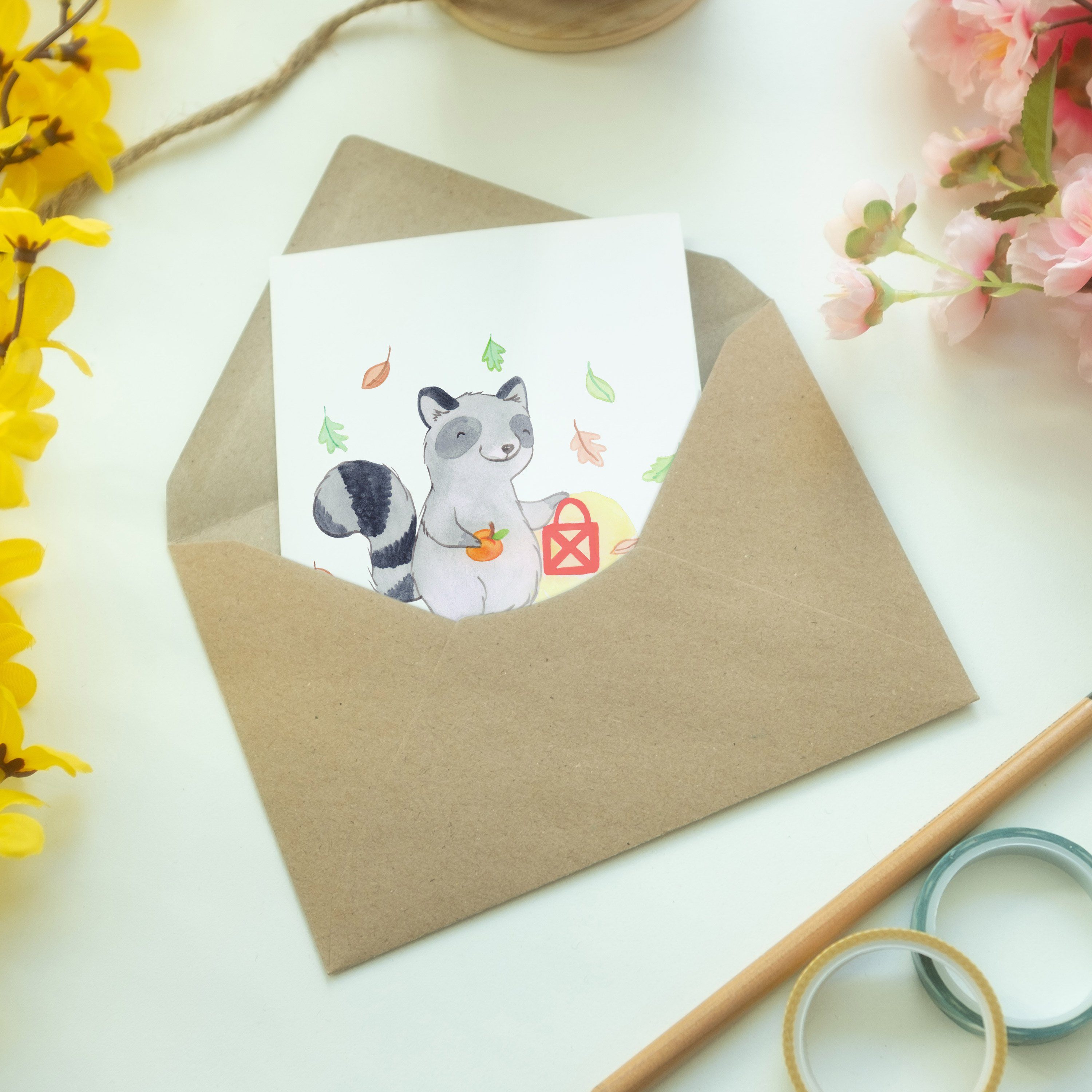 Mr. & Mrs. Panda Grußkarte Waschbär Laterne - Weiß - Geschenk, Dekoration, Süßes sonst gibt's sa