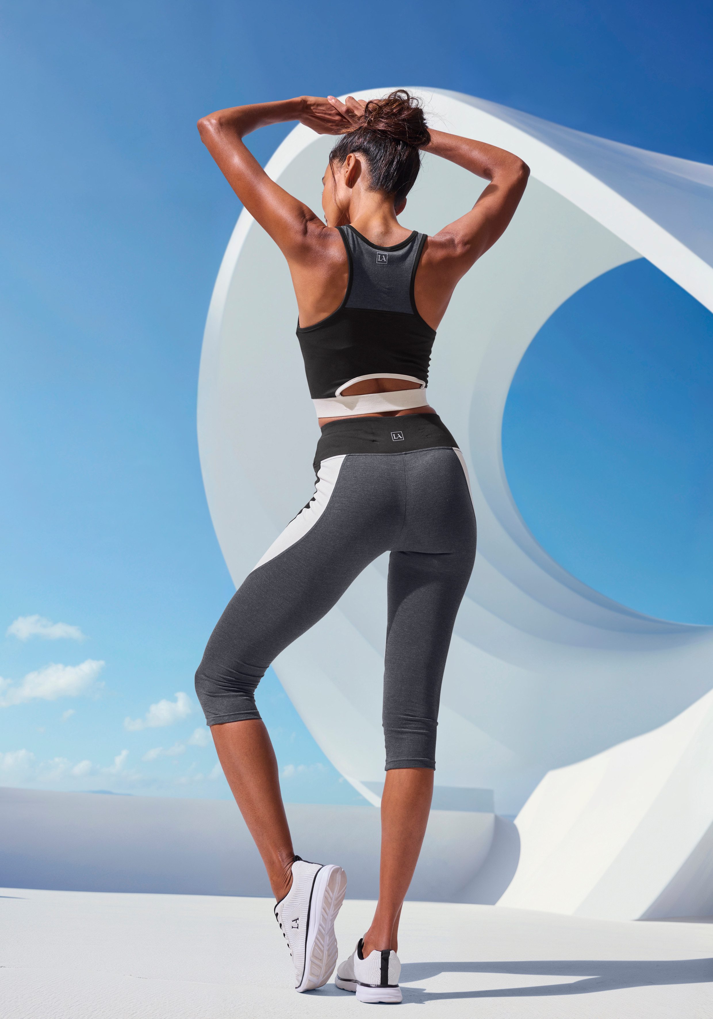 LASCANA ACTIVE Caprileggings Sporthose in Colourblockingdesign