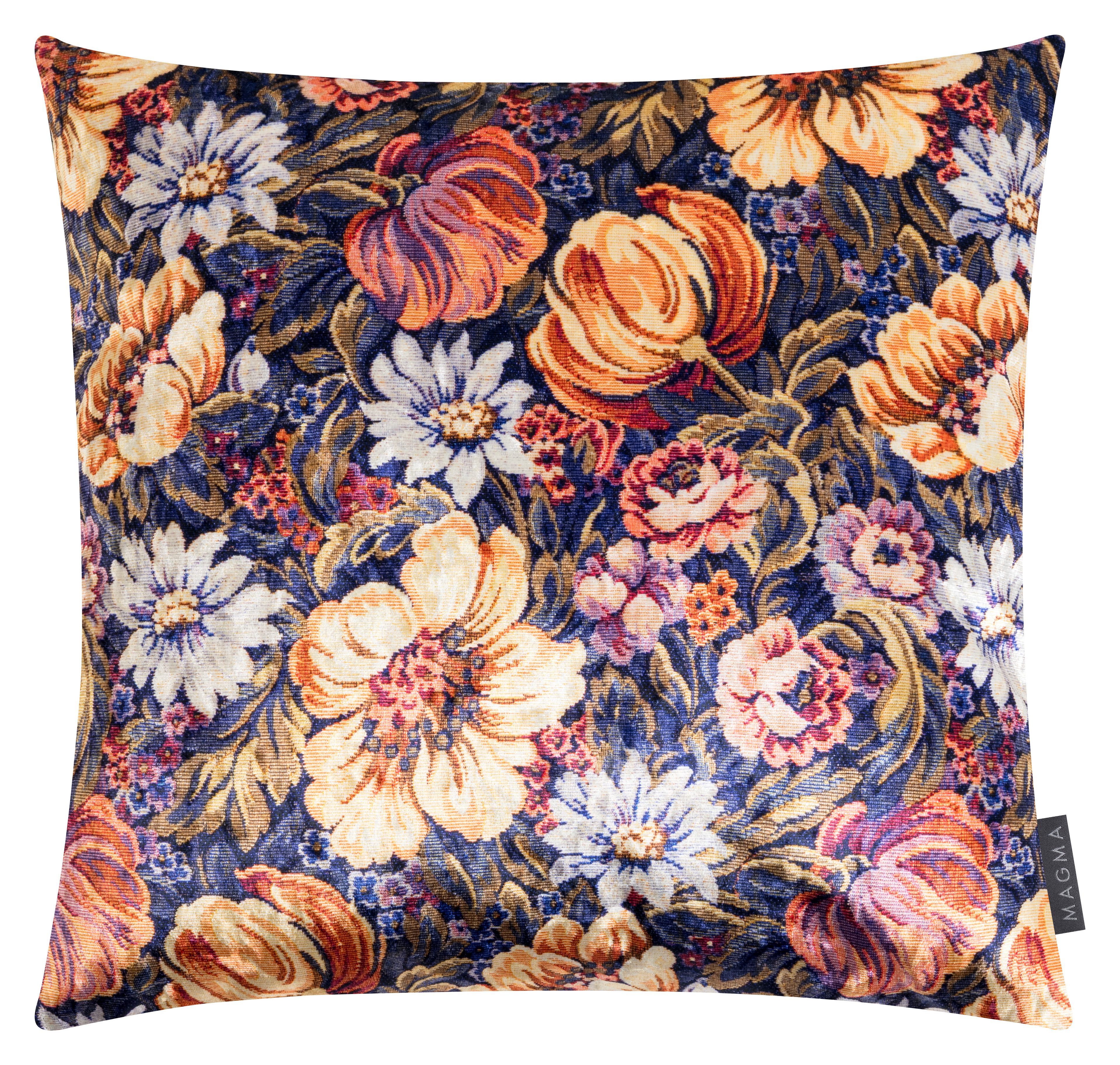 Magma Heimtex Kissenhülle Zierkissenhülle Shirley Blumenmuster ca. 45 x 45 cm, (1 Stück), Violett mit Orangen Weißen und Gelben Blüten, Rückseite Plüsch