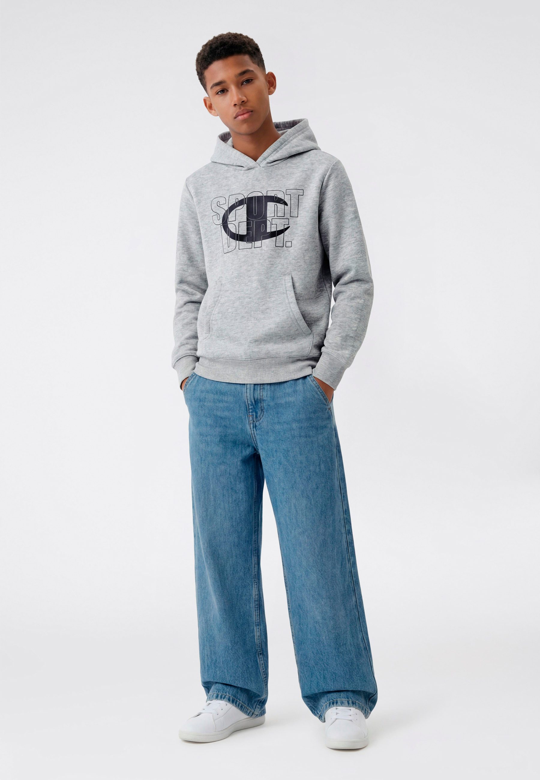 Champion Kapuzensweatshirt SPORTWEAR HOODIE Standard Fit für Kinder und Jugendliche, mit sportlichem Stil, Langarmdesign