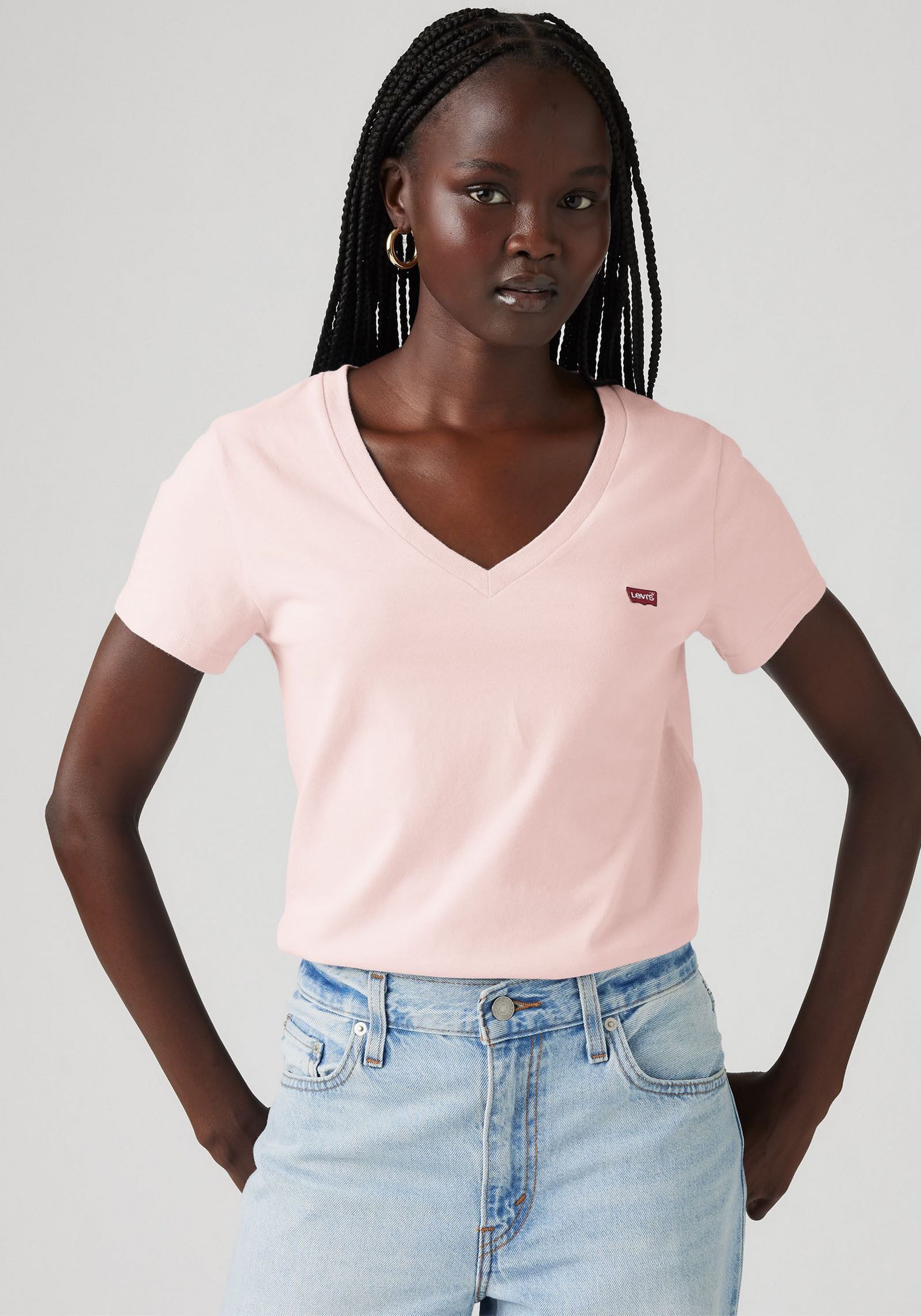 Levi's® V-Shirt Perfect Tee mit kleinem Batwing- Logo günstig online kaufen