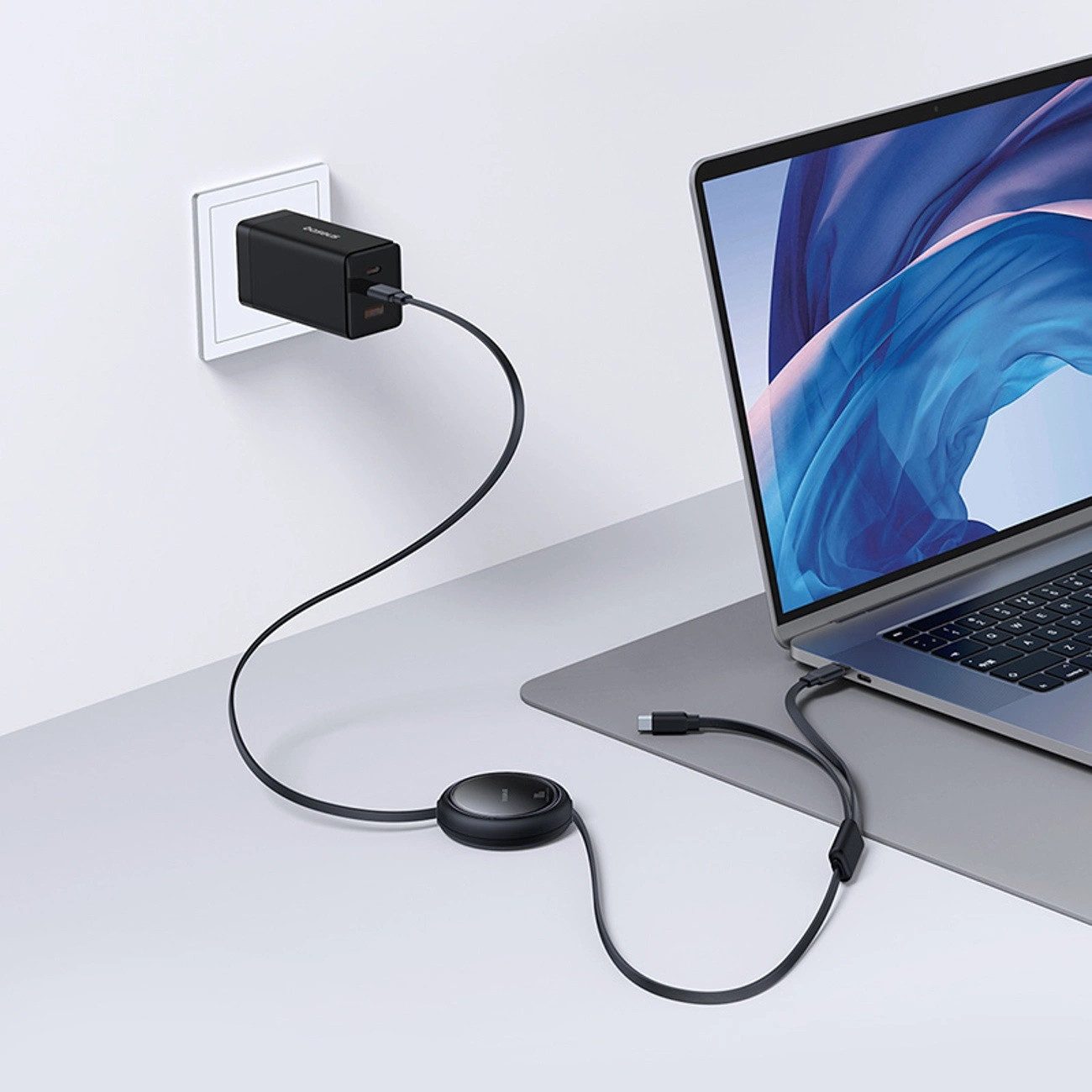 Fasgear Einziehbares USB-C-Kabel 60W – 1,4 M, PD/PPS, Mit 360°-Drehung & Klebepad, Für IPhone & Laptop