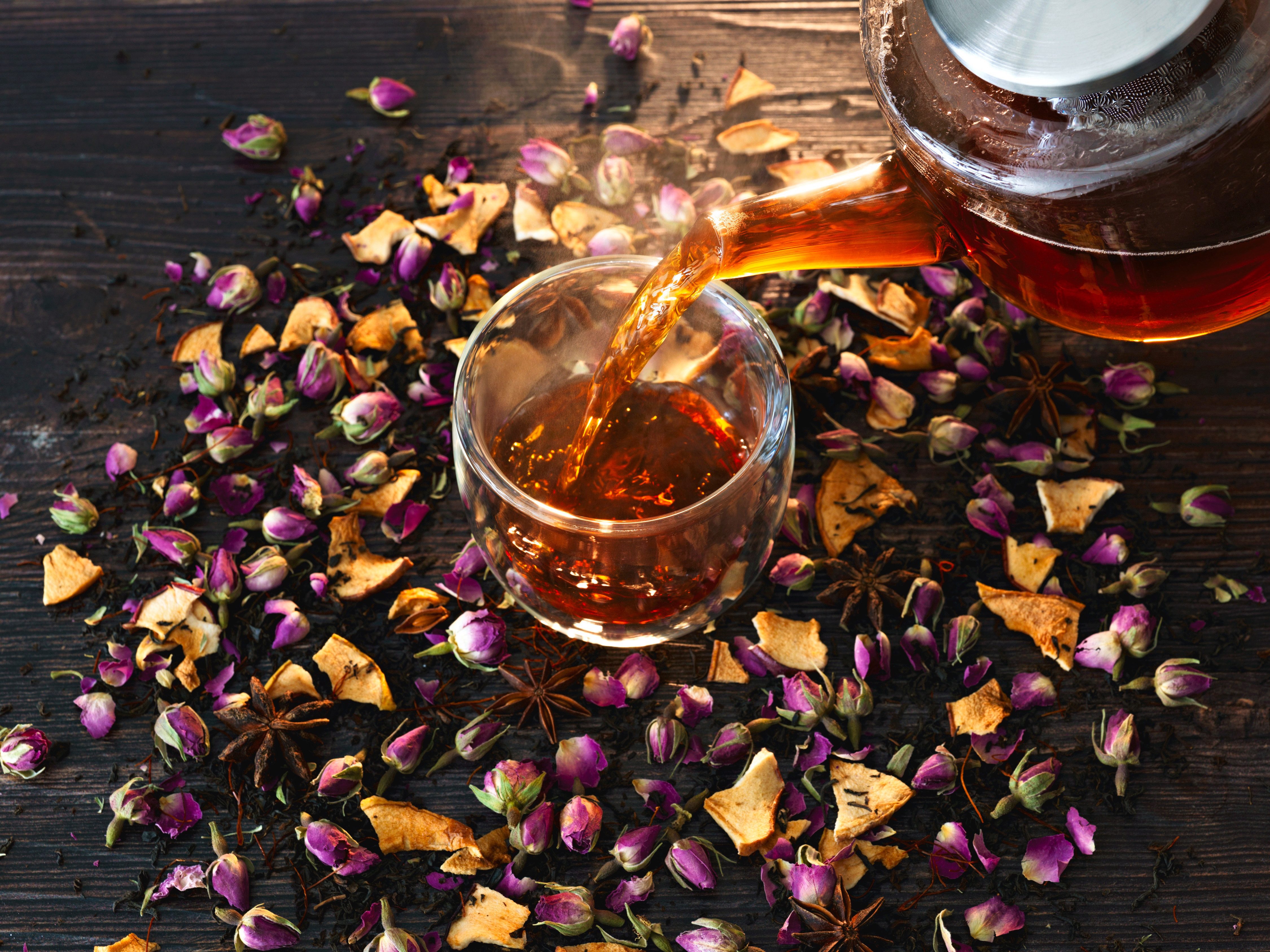 Zwilling Teekanne Sorrento, 0,8 l, (Set, 3-St., Set enthält Teekanne mit Stövchen und Teesieb), Teekanne mit Stövchen, 18/10 Edelstahl, Glas, Pflegeleicht, 800 ml