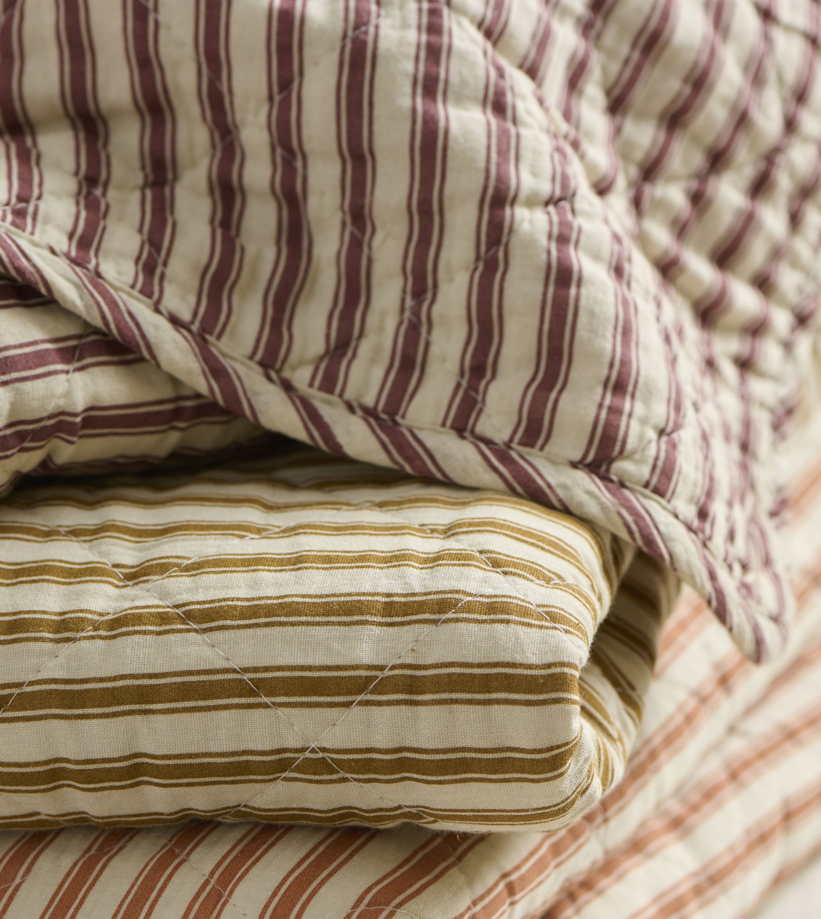 Ib Laursen Tagesdecke Ib Laursen - Decke Quilt Wohndecke 130x180cm Sand Dusty Plum