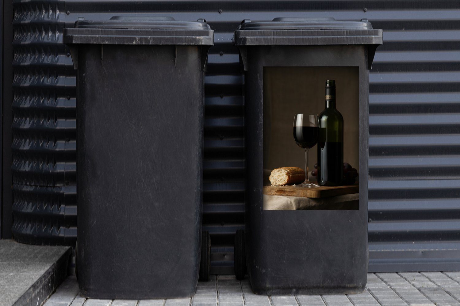 Mülltonne, (1 und Tisch Mülleimer-aufkleber, Abfalbehälter MuchoWow Brot Container, Wandsticker auf St), einem Sticker, Rotwein
