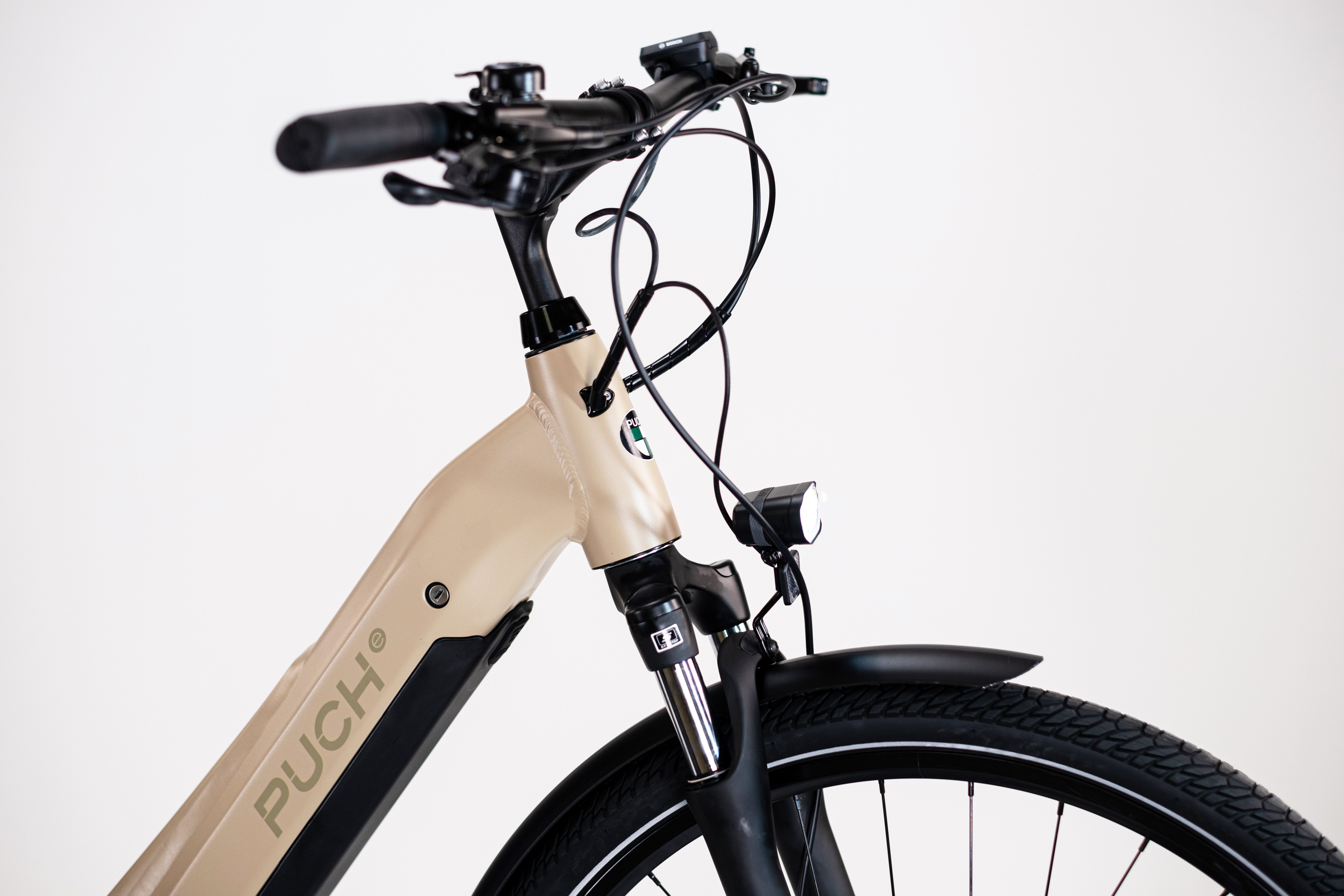 PUCH E-Bike Trekkingrad PUCH C5.3 ALIVIO / BOSCH 500 Wh 28" beige 9-Gänge, 9 Gang Shimano Alivio RDM3100 Schaltwerk, Kettenschaltung, Mittelmotor, 500 Wh, BOSCH PERFORMANCE LINE 36 V/250 W, Mittelmotor