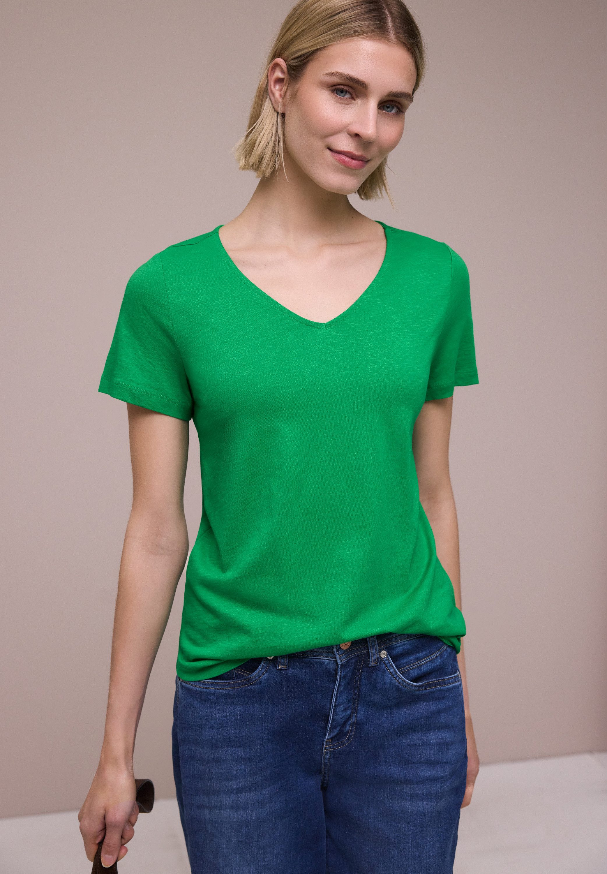 V-Shirt