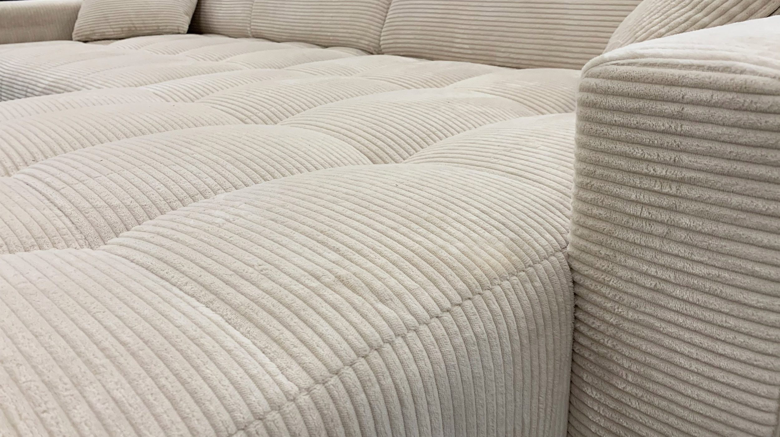 Massivart® Ecksofa Cord 256 cm / Cordsofa / Sitztiefen- & Kopfteilverstellung / SIMPLE, Nosagfederung · frei im Raum stellbar – Bild 4 von 5