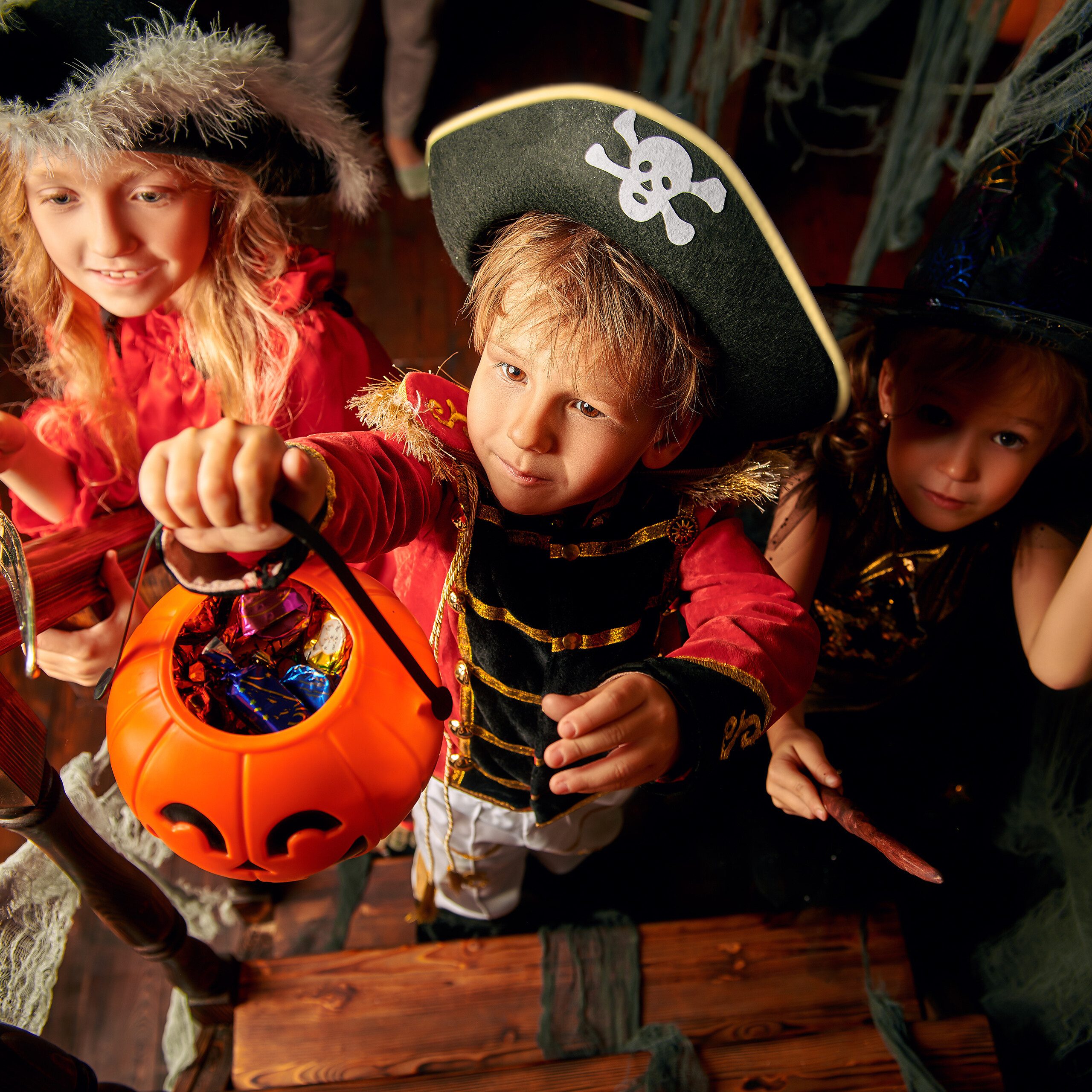 relaxdays Piraten-Kostüm Piratenhut Kinder im 6er Set