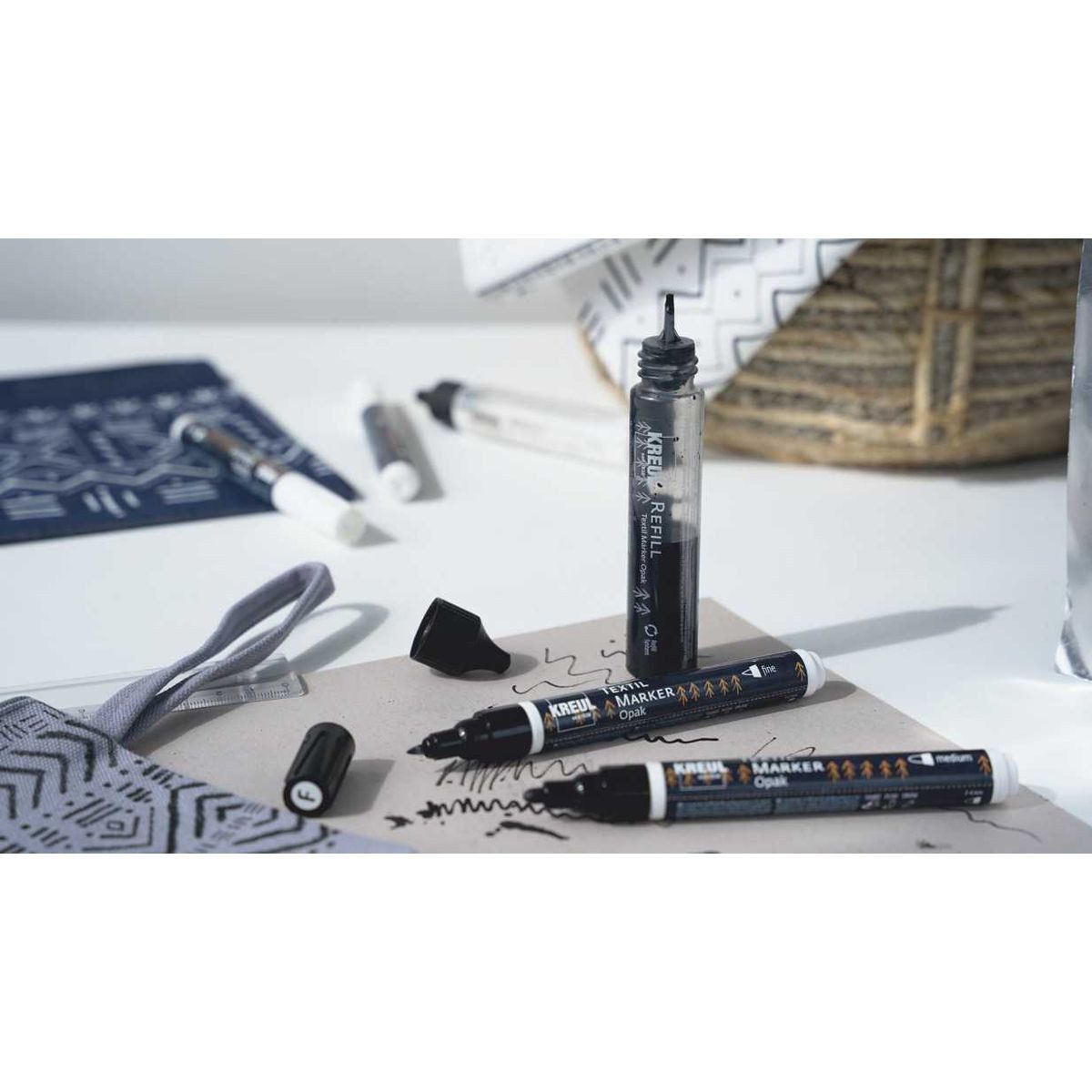 C. KREUL Textilmarker KREUL Textilmarker Opak medium rot