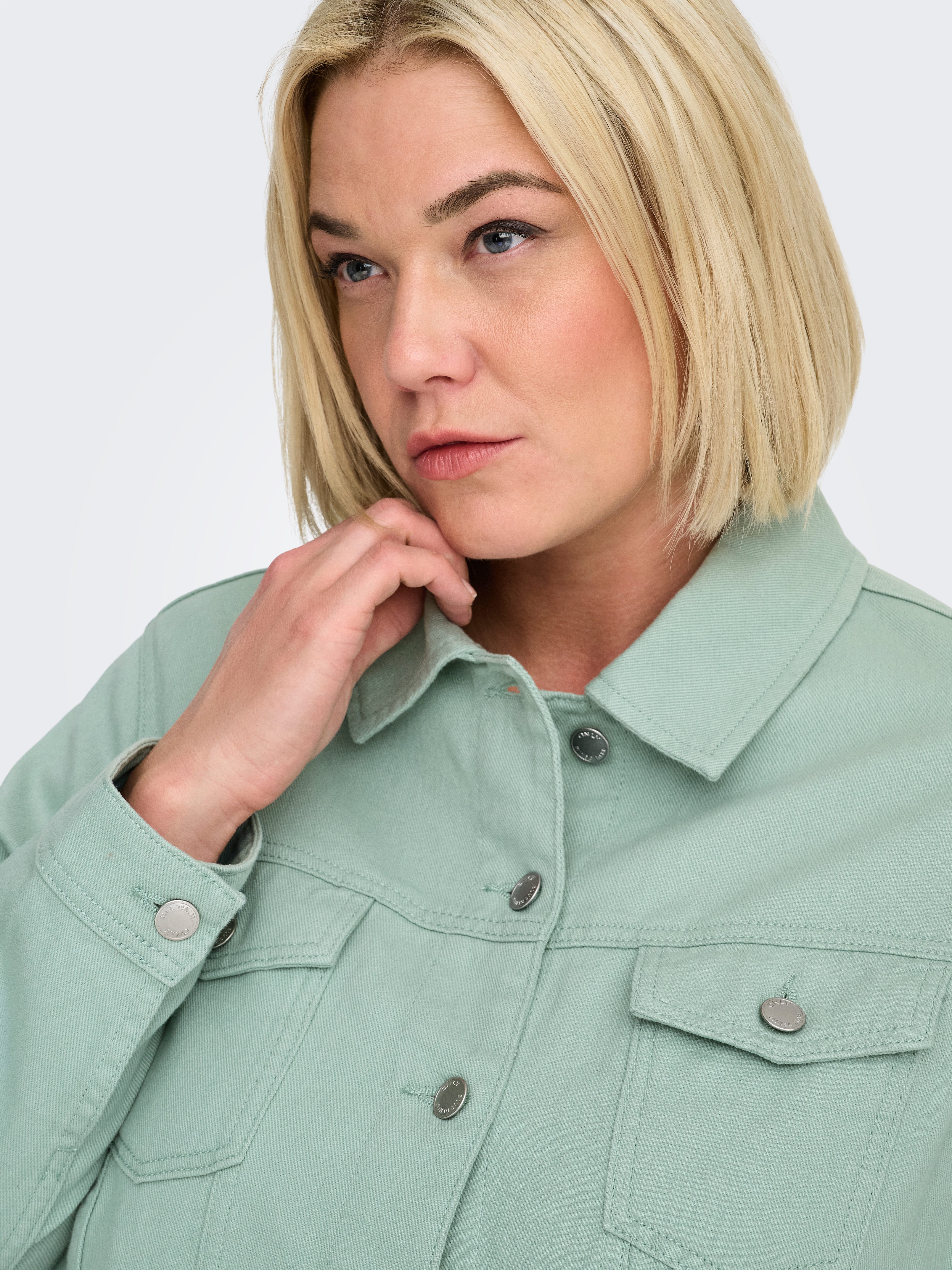 ONLY CARMAKOMA Jeansjacke CARTIA L/S COLORED JACKET CC PNT