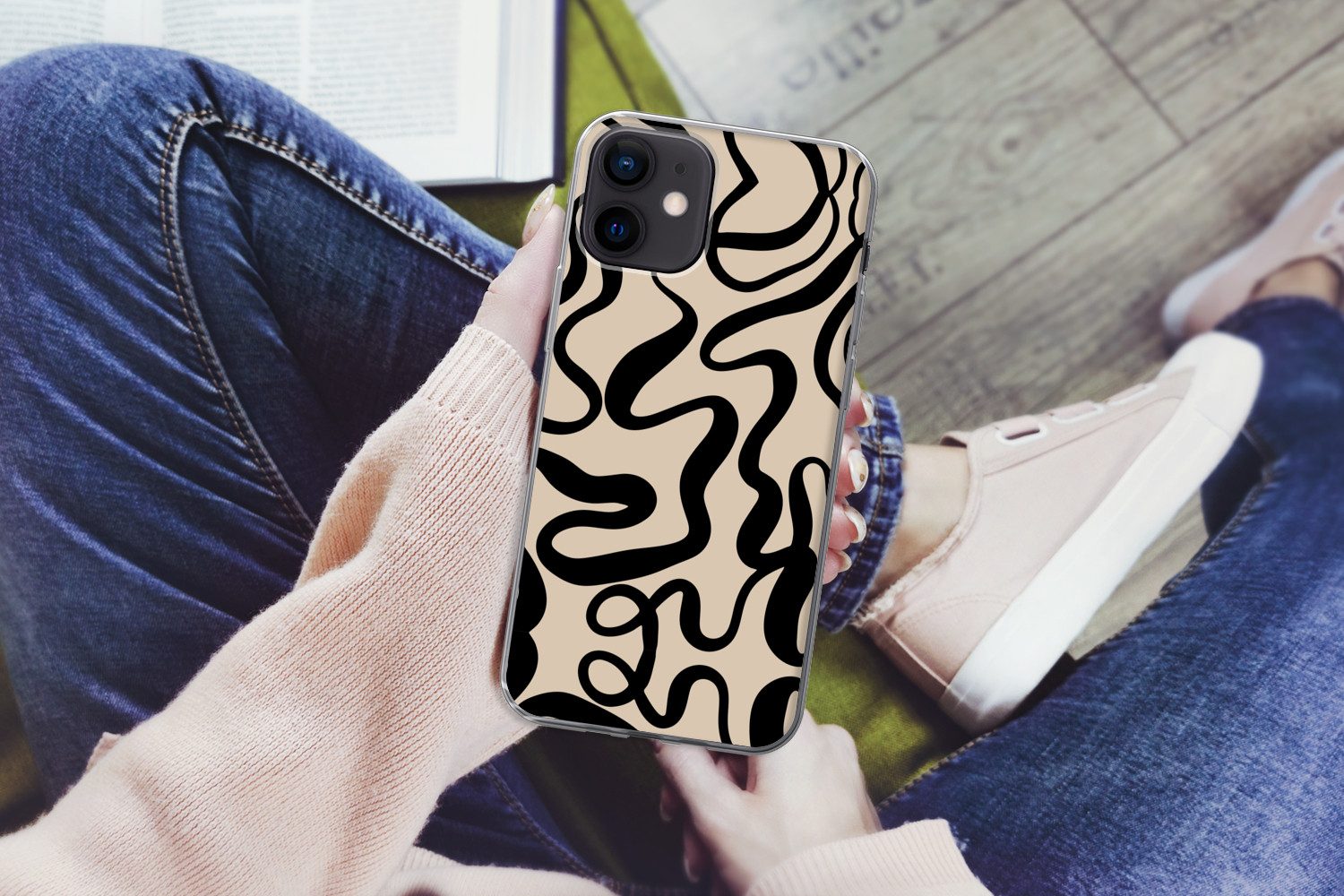 MuchoWow Handyhülle für Apple iPhone 12 Linien - Schwarz - Beige - Abstrakt - Minimalistis, Smartphone-Bumper, Print, Handy Schutzhülle Dünn