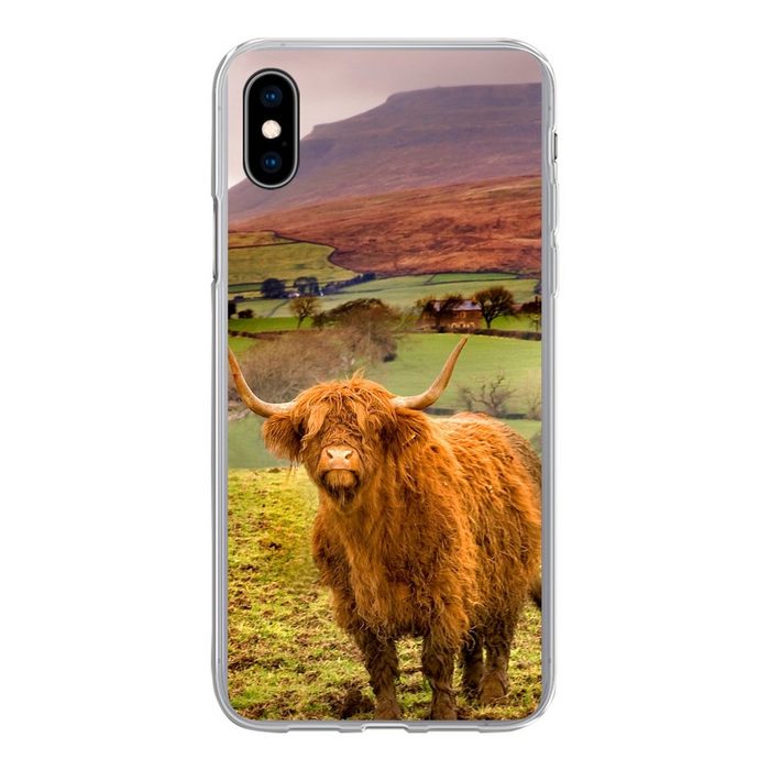 MuchoWow Handyhülle Schottische Highlander - Berge - Natur Handyhülle Apple iPhone Xs Smartphone-Bumper Print Handy