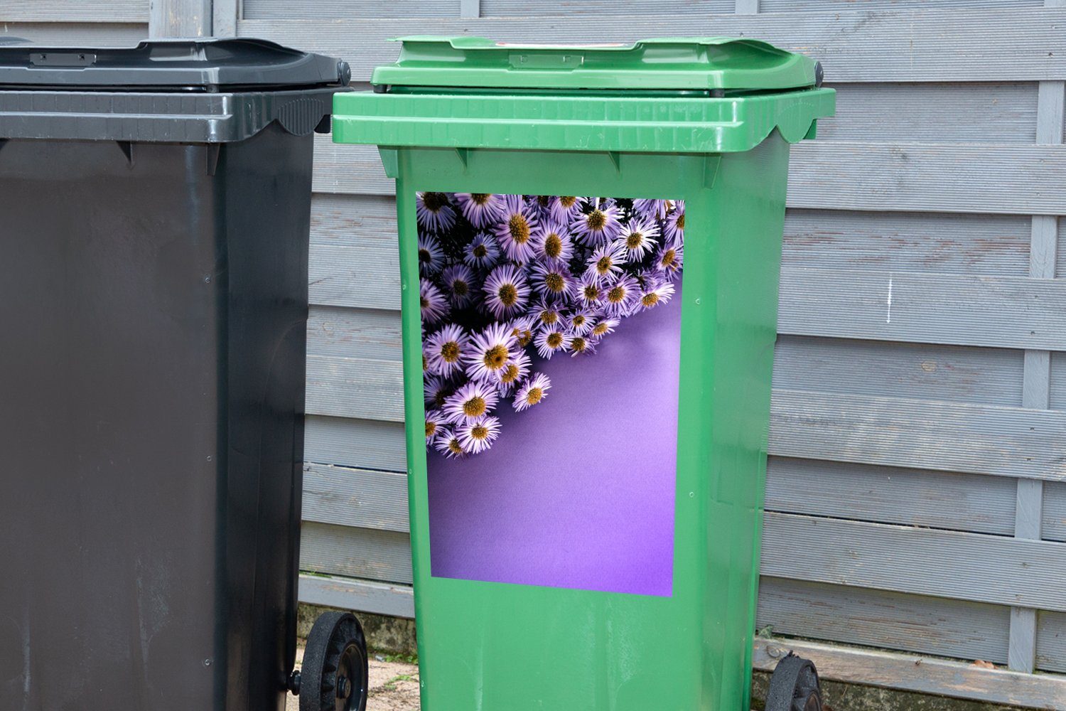 MuchoWow Wandsticker Lila Asterblüten Ecke St), Container, (1 der Mülleimer-aufkleber, Abfalbehälter in Sticker, Mülltonne