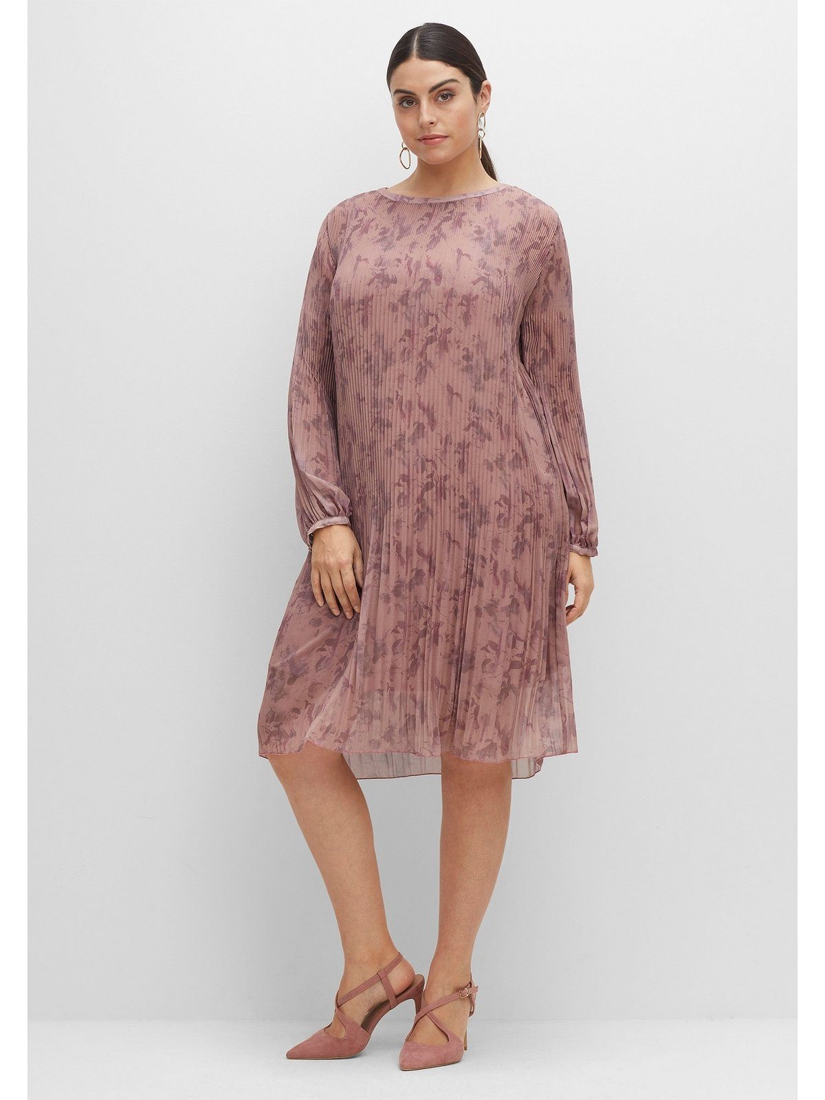 SHEEGO Chiffonkleid Große Größen mit Plisseefalten, blickdicht gefüttert mehr