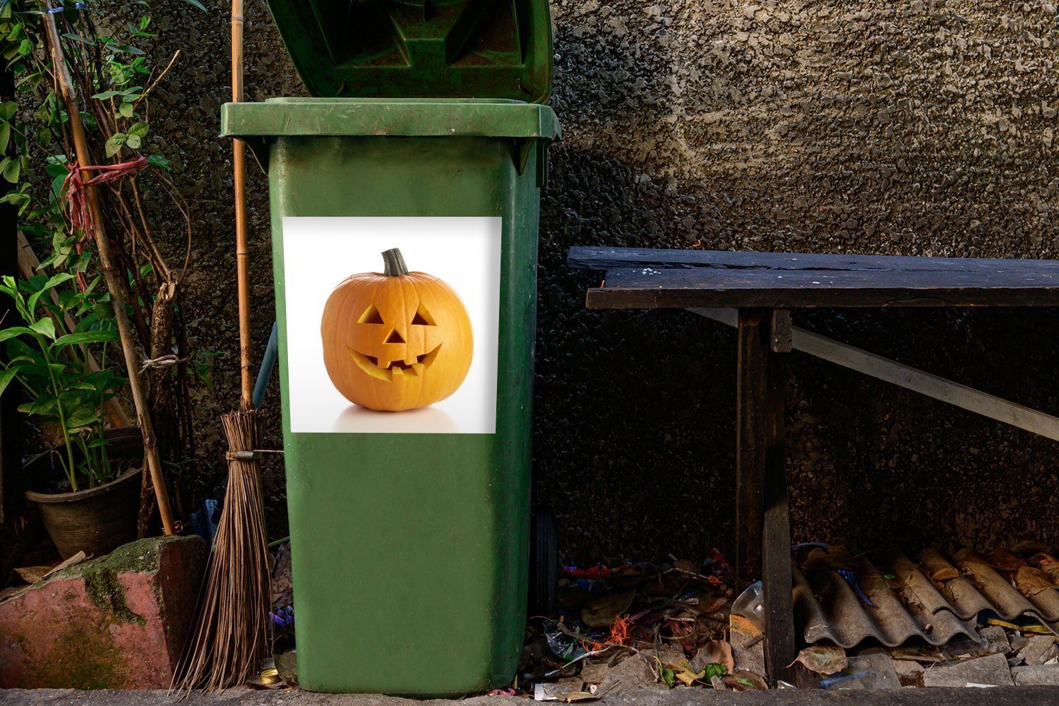 eines Kürbisses Gesicht Bild Container, geschnitzten MuchoWow Wandsticker St), einem (1 mit Halloween Abfalbehälter Mülltonne, Sticker, für Mülleimer-aufkleber,