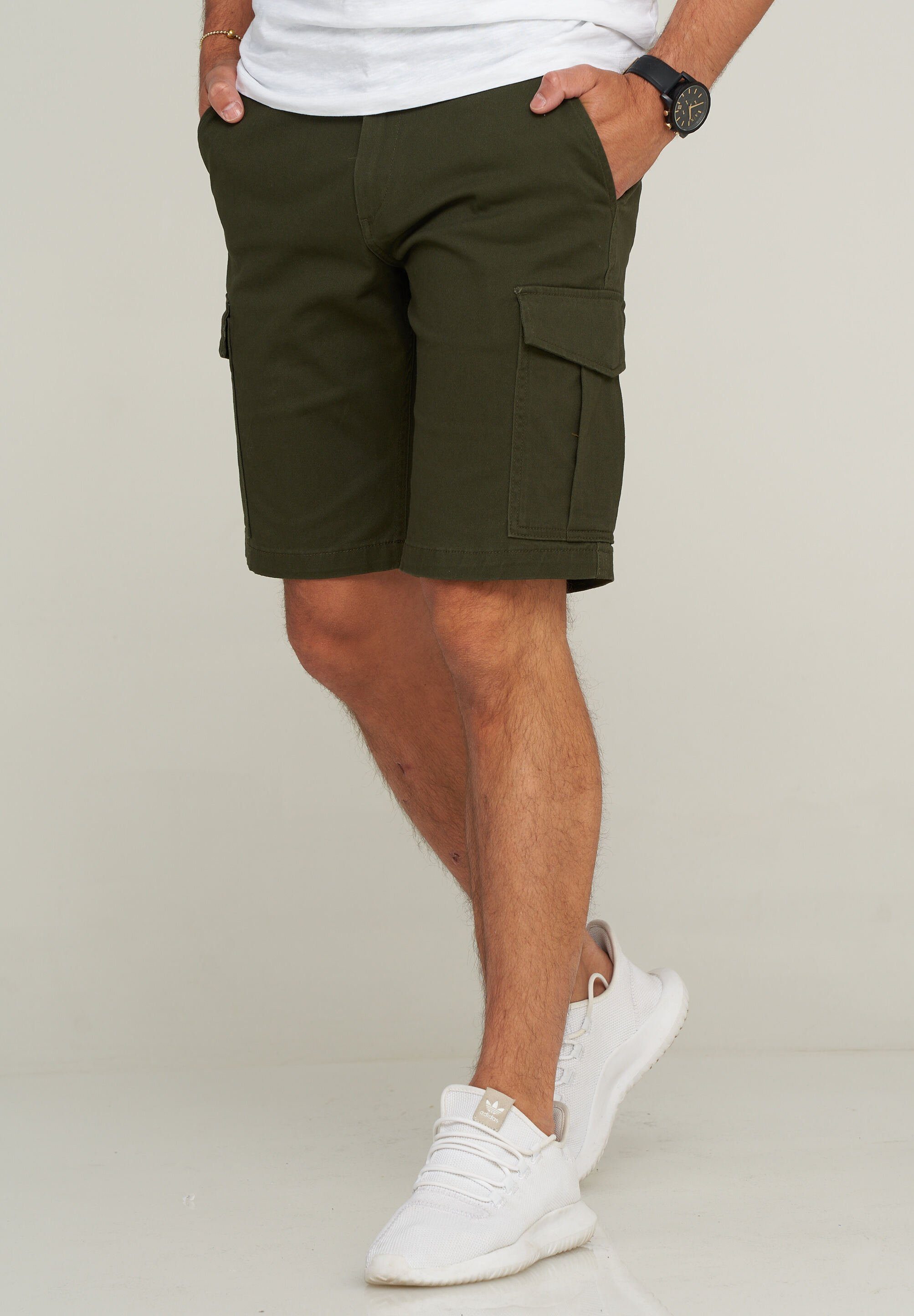 Jack & Jones Cargoshorts JOE JJCARGO SHORTS Kurze Cargohose Klassisches Design mit Taschen Unifarben