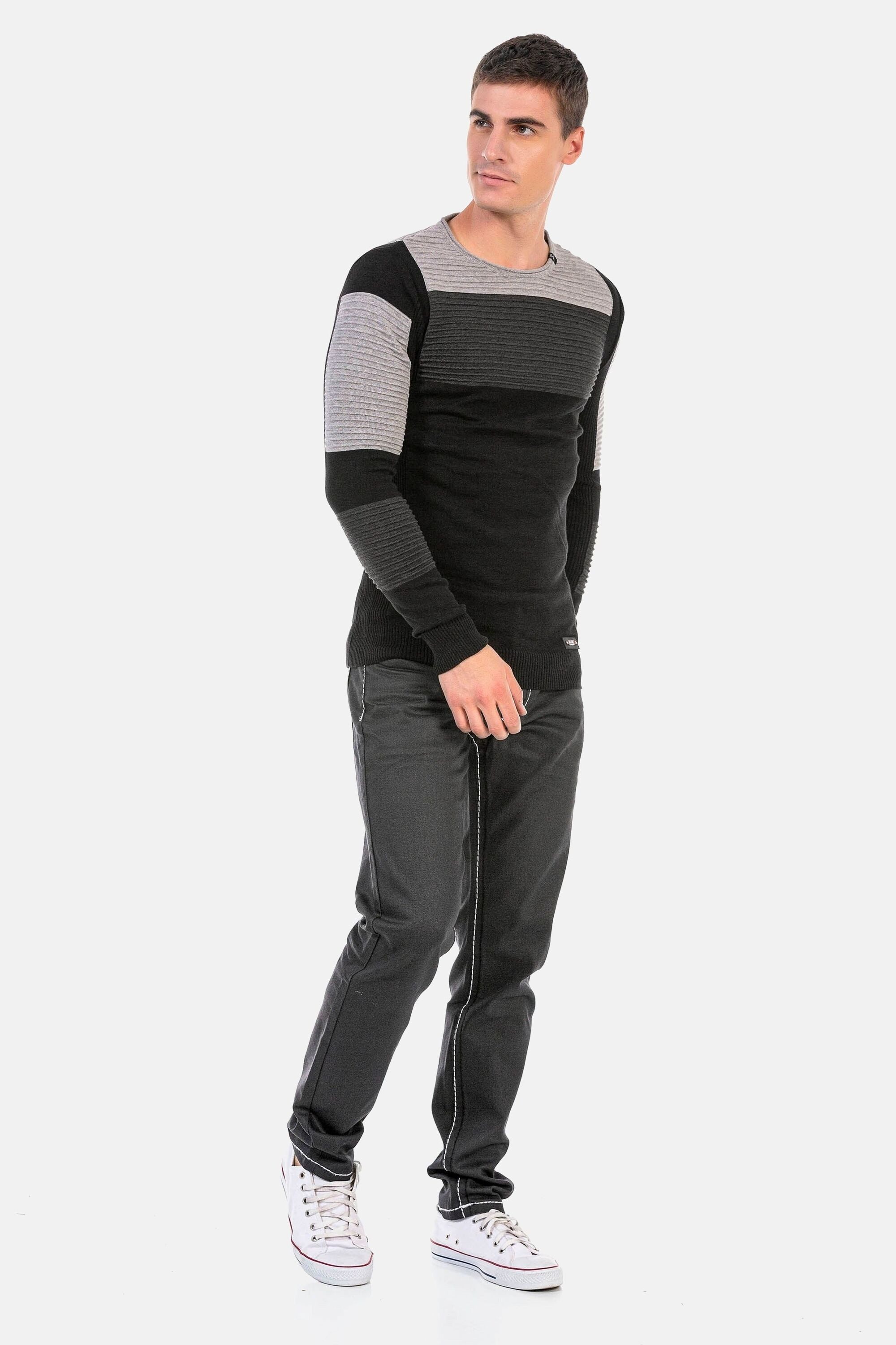 Cipo & Baxx Rundhalspullover Pullover (1-tlg) in extravagantem Strickdesign, CP247