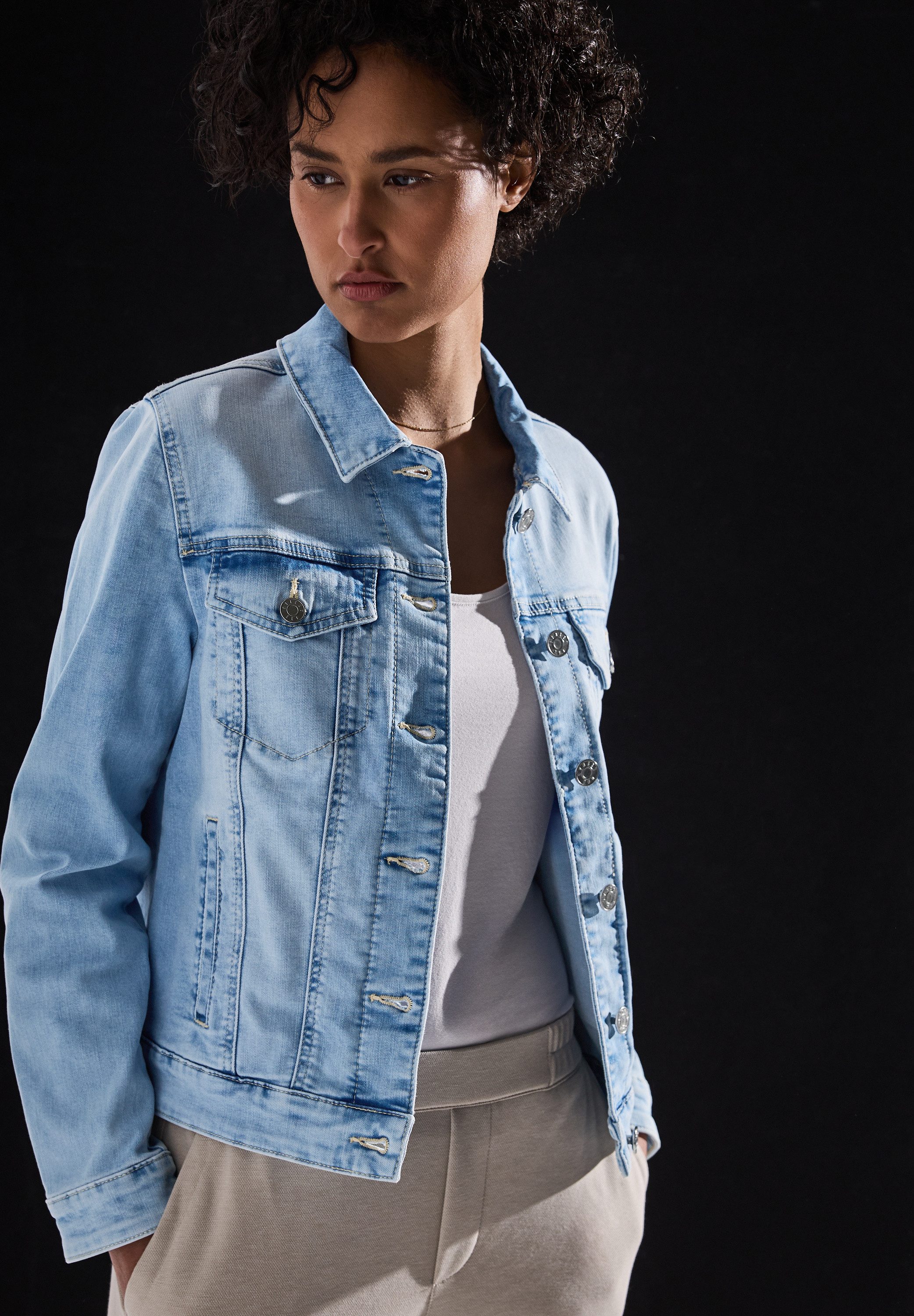 STREET ONE Jeansjacke im Bleached-Look und mit Knopfleiste günstig online kaufen