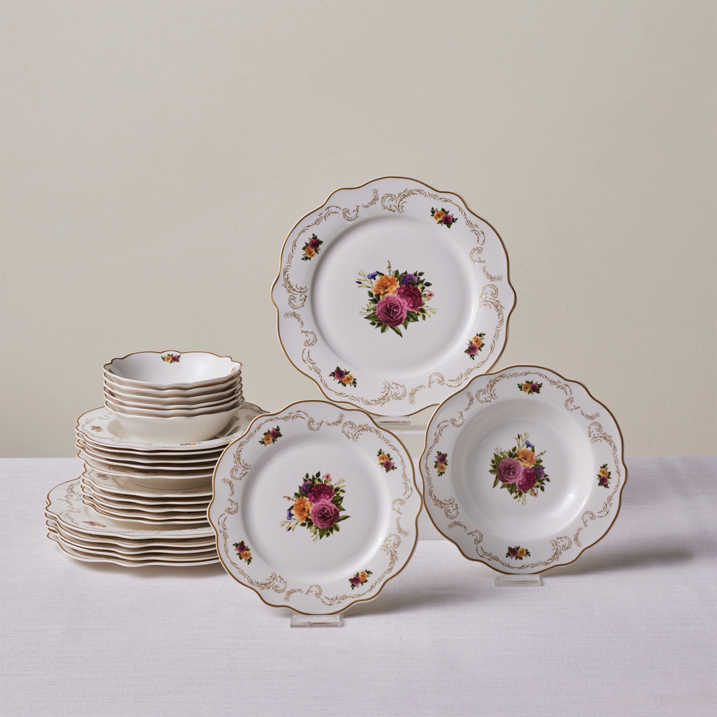 Karaca Geschirr-Set Karaca Forever Bone Antique 24-teiliges Geschirrset für 6 Personen, KNOCHENPORZELLAN