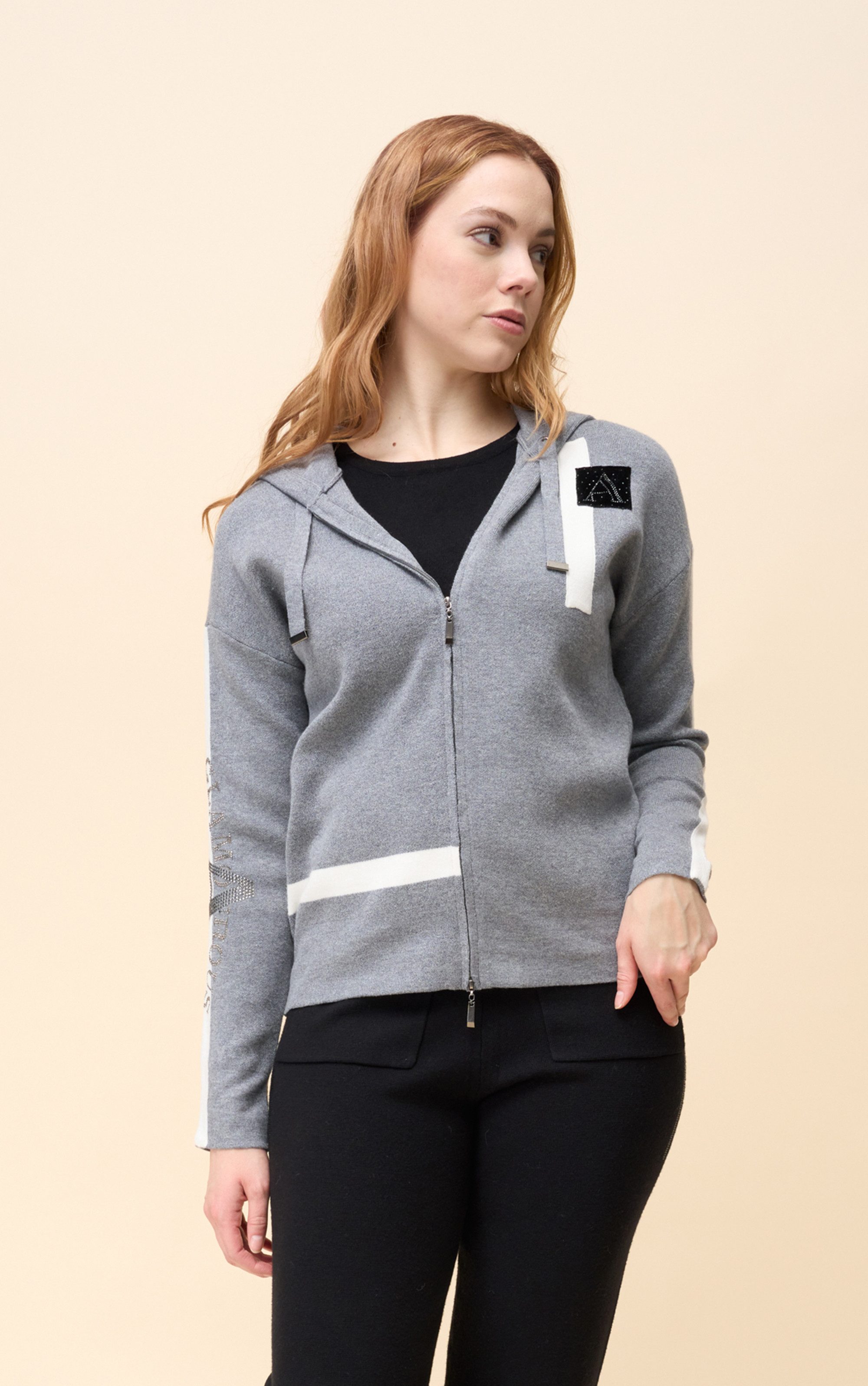 Passioni Kapuzenstrickjacke Sweatjacke mit Kapuze im Color Block-Design mit Strasssteinen